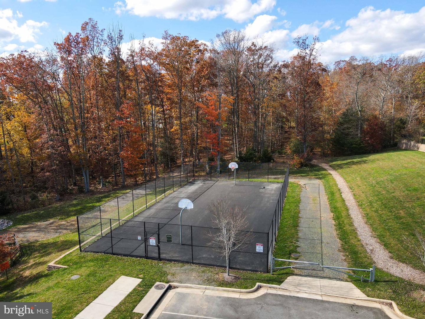 15202 JENNERETTE LN, WOODBRIDGE, Virginia 22193, 6 Bedrooms Bedrooms, ,4 BathroomsBathrooms,Residential,For sale,15202 JENNERETTE LN,VAPW2094354 MLS # VAPW2094354