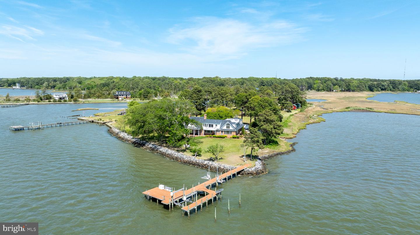 6454 CARMINES ISLAND LN, HAYES, Virginia 23072, 5 Bedrooms Bedrooms, ,4 BathroomsBathrooms,Residential,For sale,6454 CARMINES ISLAND LN,VAGV2000130 MLS # VAGV2000130