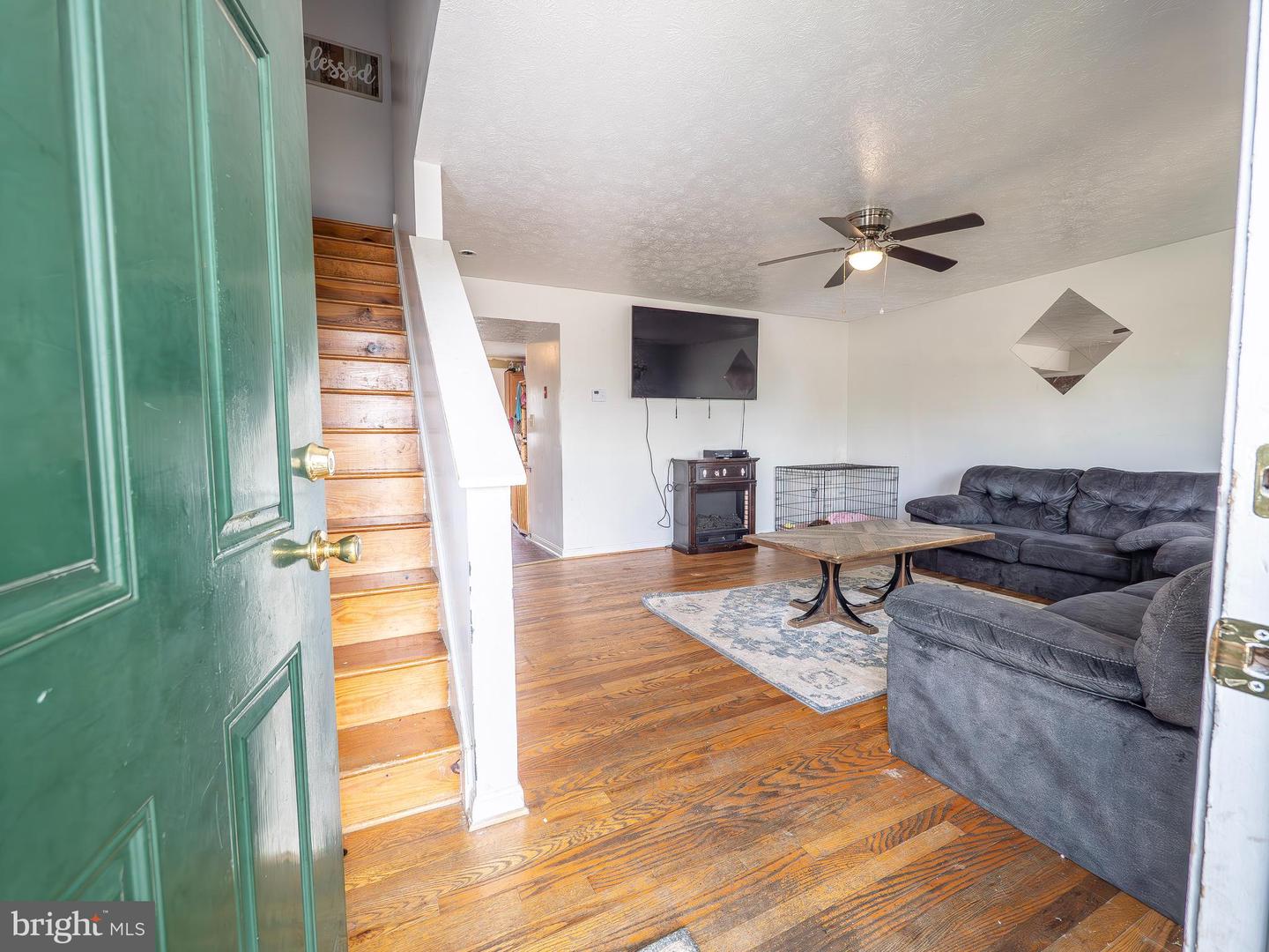 372 VALLEY MILL RD, WINCHESTER, Virginia 22602, 3 Bedrooms Bedrooms, ,1 BathroomBathrooms,Residential,For sale,372 VALLEY MILL RD,VAFV2034060 MLS # VAFV2034060