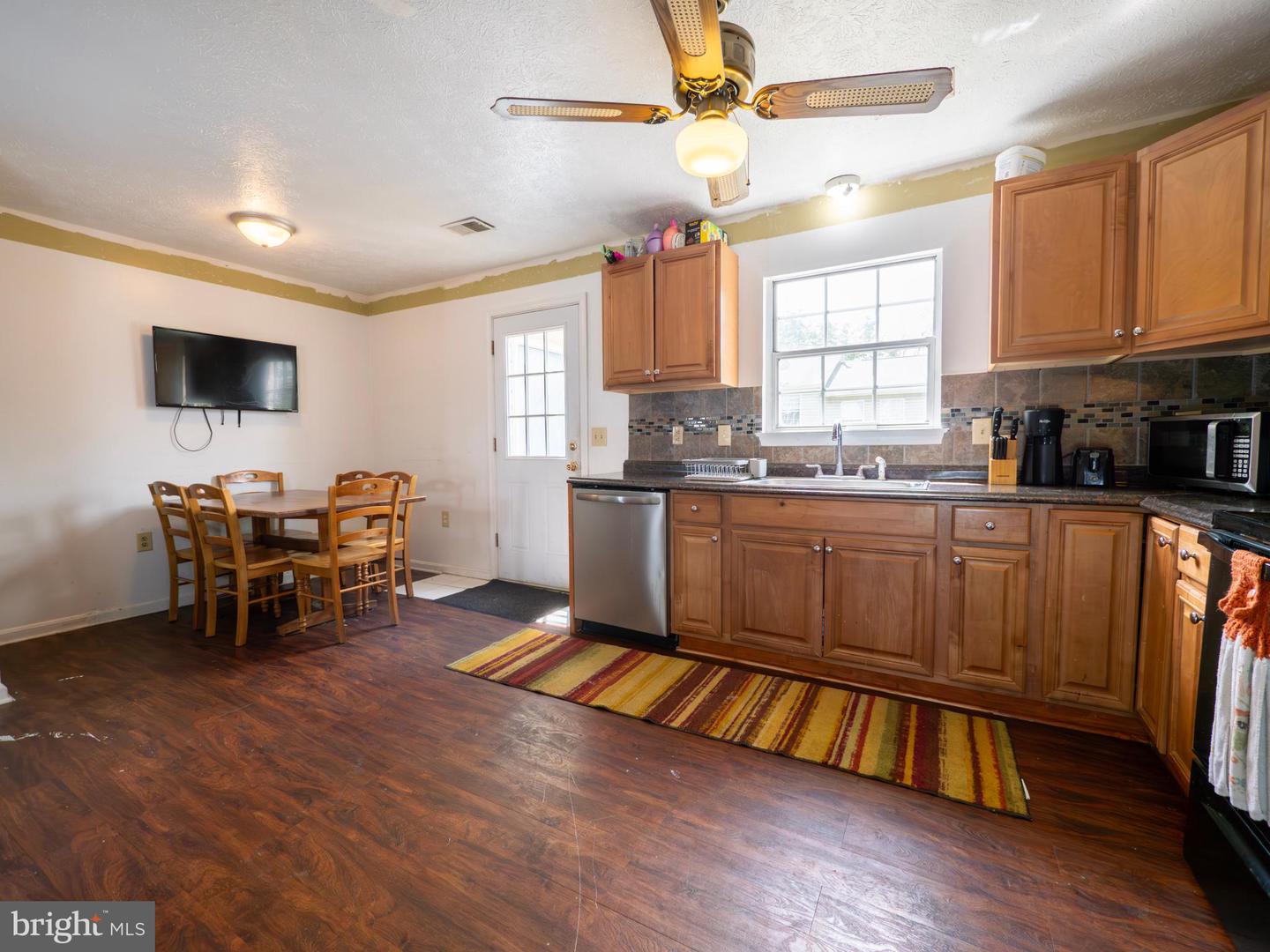372 VALLEY MILL RD, WINCHESTER, Virginia 22602, 3 Bedrooms Bedrooms, ,1 BathroomBathrooms,Residential,For sale,372 VALLEY MILL RD,VAFV2034060 MLS # VAFV2034060