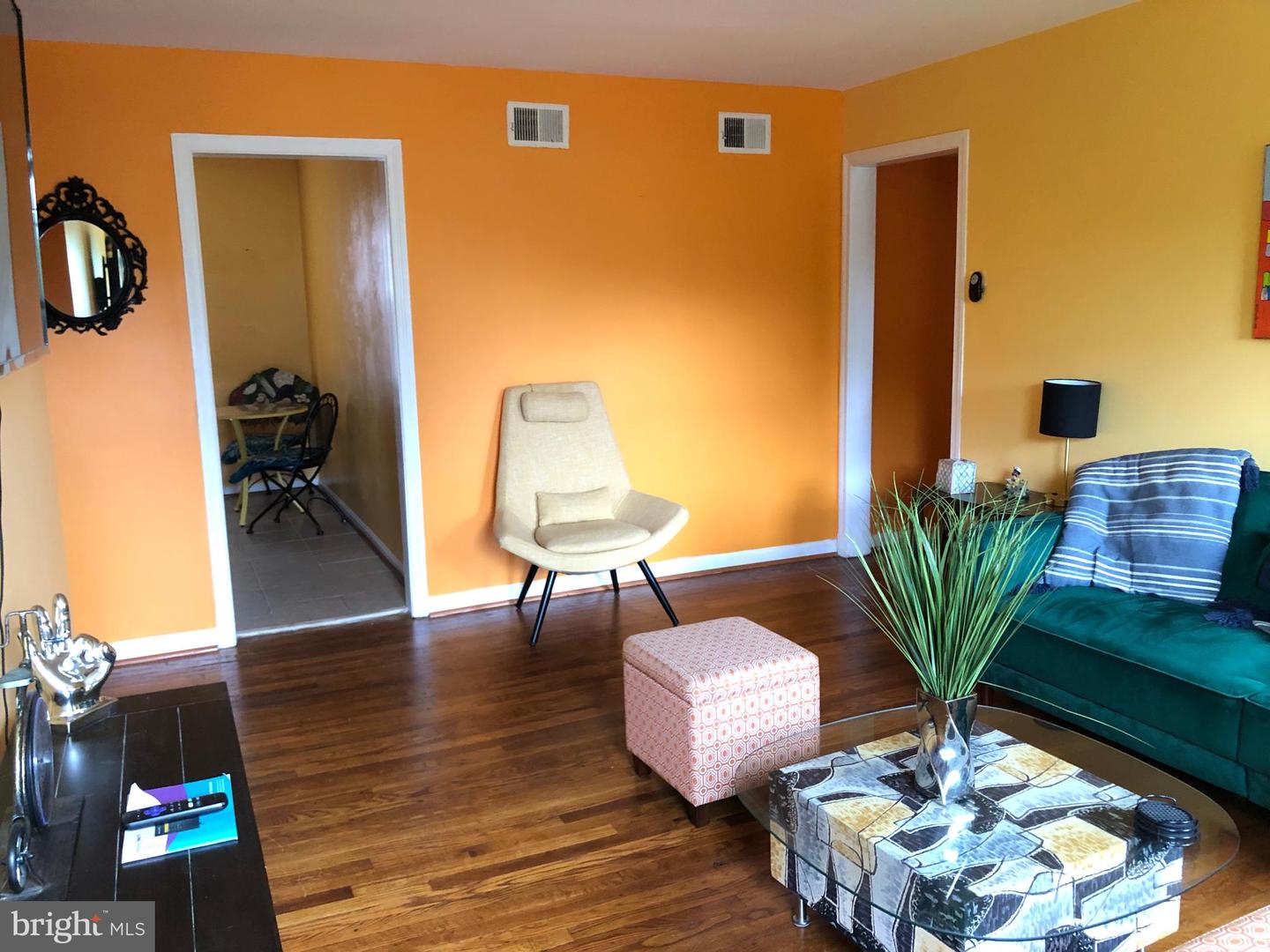 2129 SUITLAND TER SE #202, WASHINGTON, District Of Columbia 20020, 2 Bedrooms Bedrooms, ,1 BathroomBathrooms,Residential,For sale,2129 SUITLAND TER SE #202,DCDC2199932 MLS # DCDC2199932