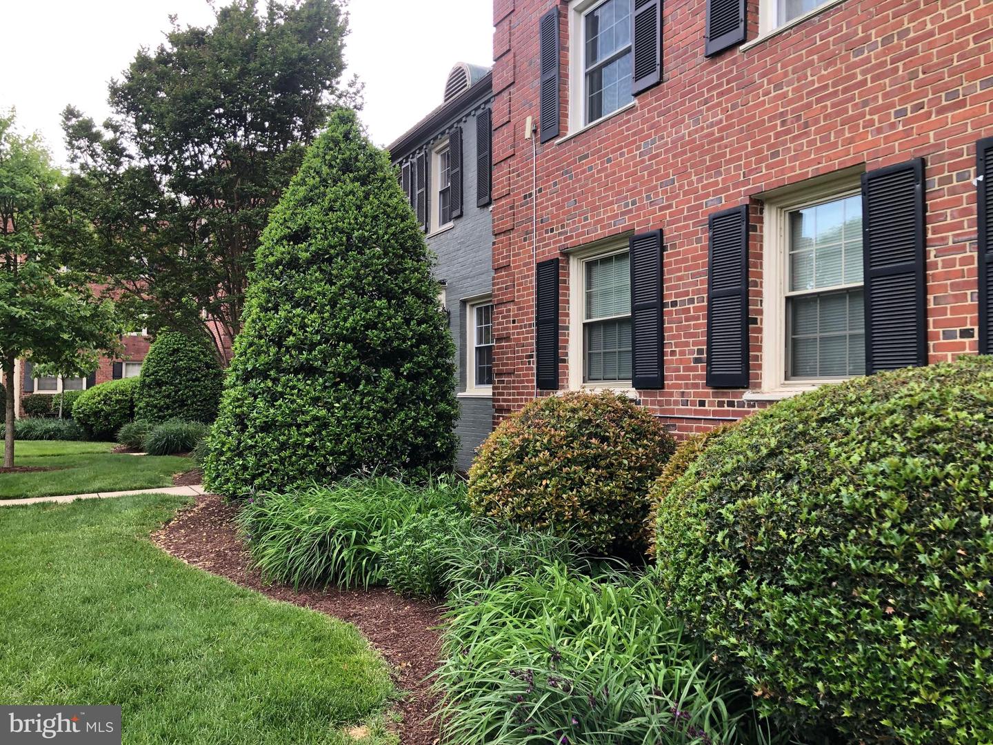 2129 SUITLAND TER SE #202, WASHINGTON, District Of Columbia 20020, 2 Bedrooms Bedrooms, ,1 BathroomBathrooms,Residential,For sale,2129 SUITLAND TER SE #202,DCDC2199932 MLS # DCDC2199932