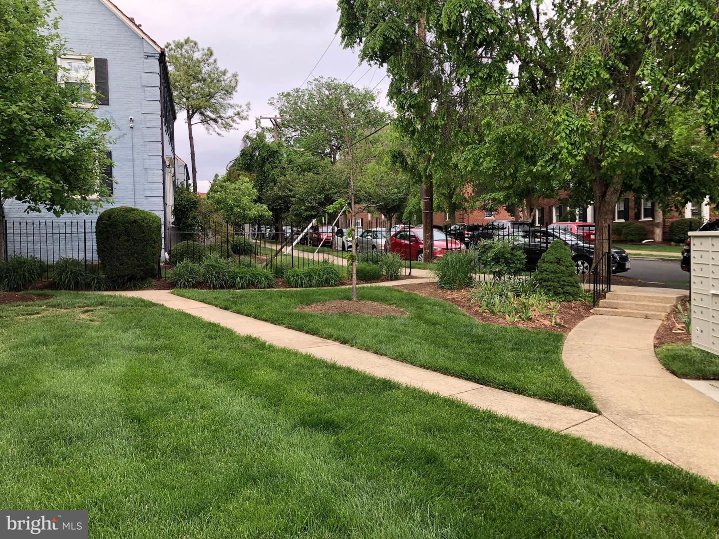 2129 SUITLAND TER SE #202, WASHINGTON, District Of Columbia 20020, 2 Bedrooms Bedrooms, ,1 BathroomBathrooms,Residential,For sale,2129 SUITLAND TER SE #202,DCDC2199932 MLS # DCDC2199932