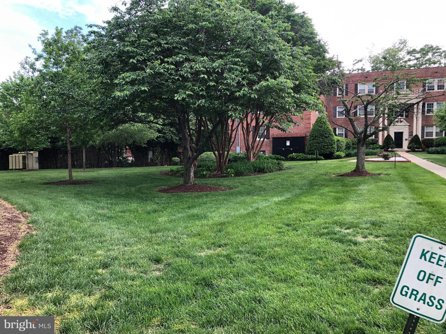 2129 SUITLAND TER SE #202, WASHINGTON, District Of Columbia 20020, 2 Bedrooms Bedrooms, ,1 BathroomBathrooms,Residential,For sale,2129 SUITLAND TER SE #202,DCDC2199932 MLS # DCDC2199932