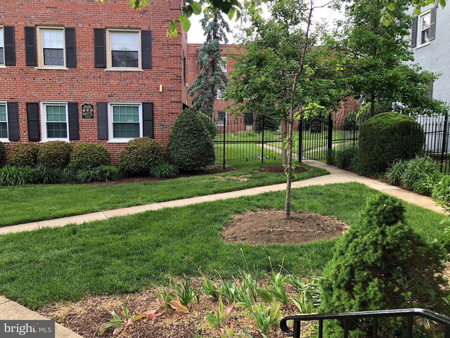 2129 SUITLAND TER SE #202, WASHINGTON, District Of Columbia 20020, 2 Bedrooms Bedrooms, ,1 BathroomBathrooms,Residential,For sale,2129 SUITLAND TER SE #202,DCDC2199932 MLS # DCDC2199932