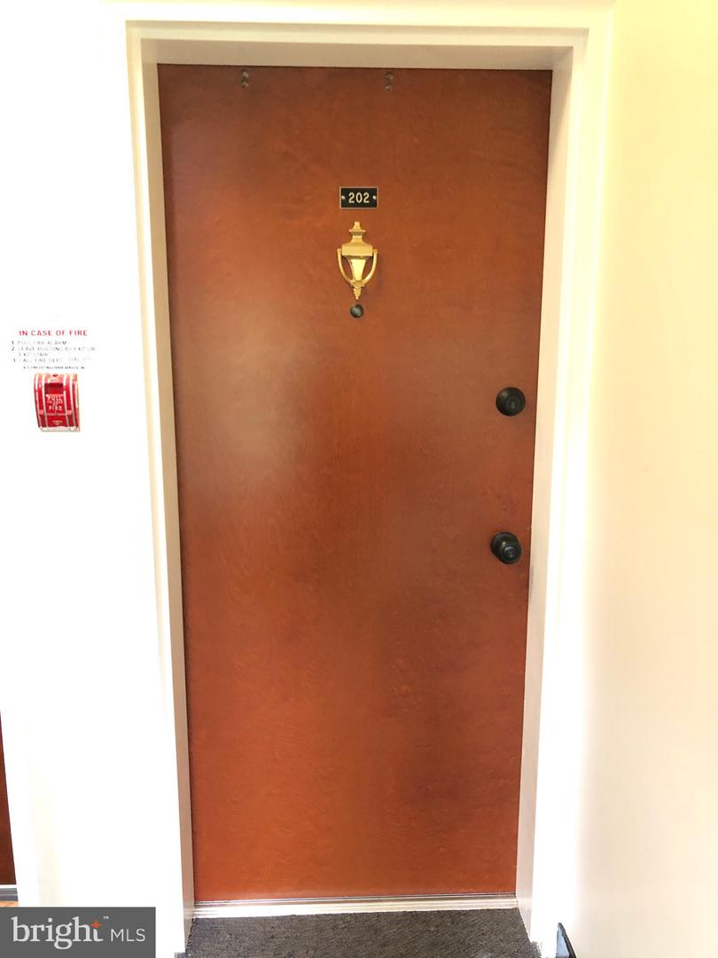 2129 SUITLAND TER SE #202, WASHINGTON, District Of Columbia 20020, 2 Bedrooms Bedrooms, ,1 BathroomBathrooms,Residential,For sale,2129 SUITLAND TER SE #202,DCDC2199932 MLS # DCDC2199932