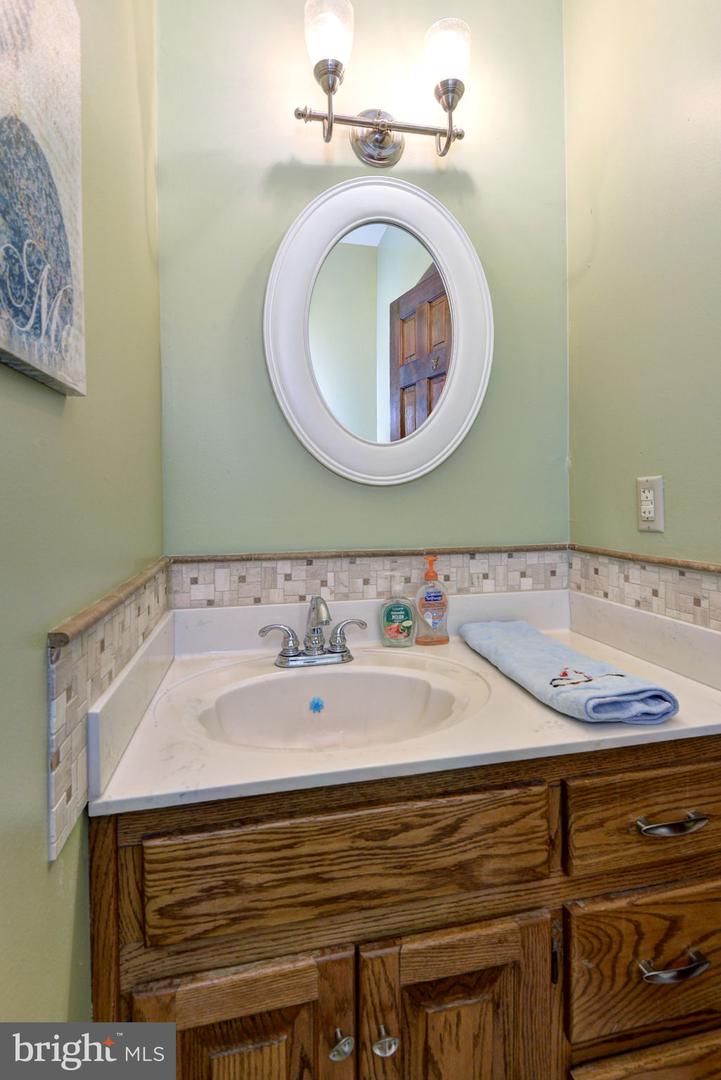 7814 O NEIL, GLOUCESTER, Virginia 23061, 4 Bedrooms Bedrooms, 11 Rooms Rooms,3 BathroomsBathrooms,Residential,For sale,7814 O NEIL,VAGV2000128 MLS # VAGV2000128