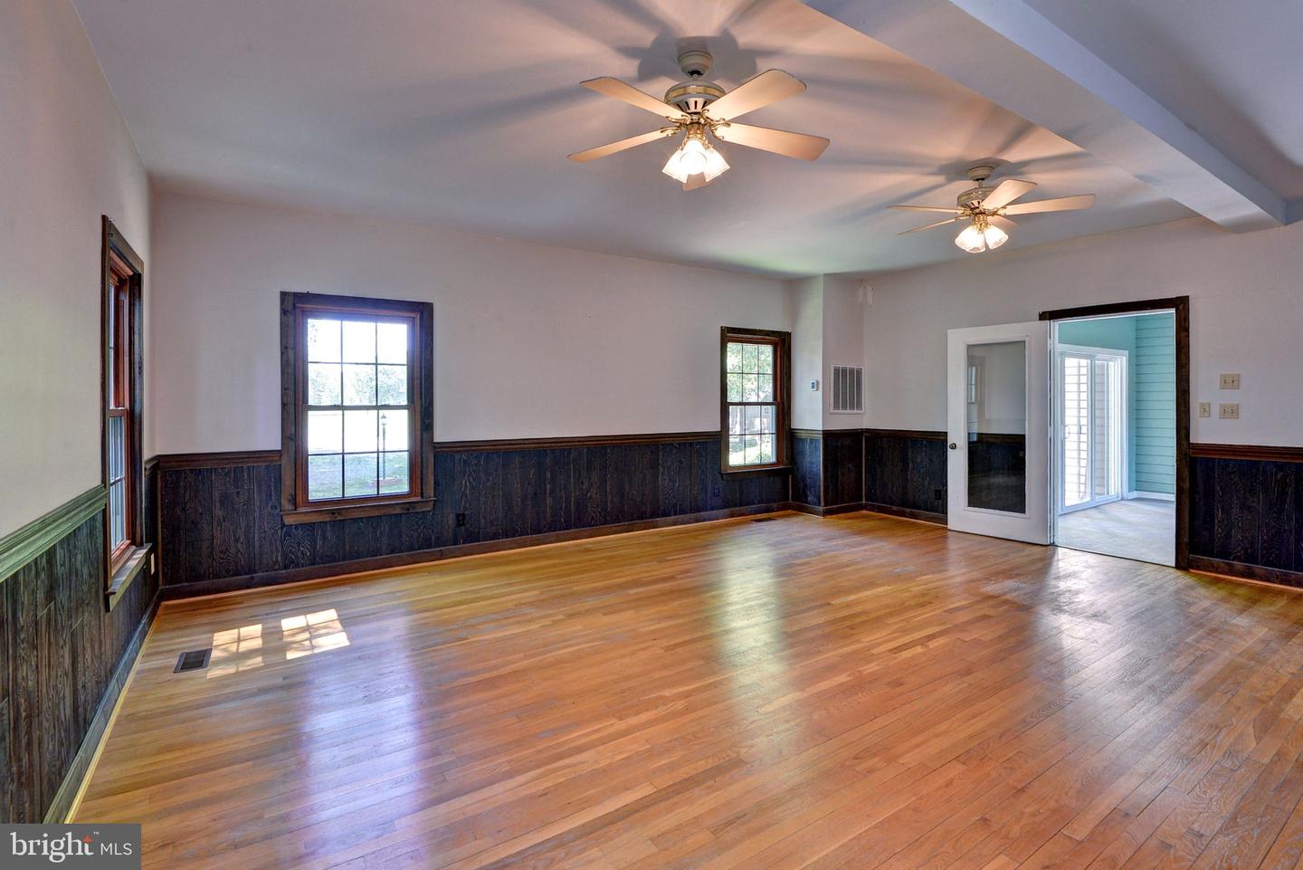 7814 O NEIL, GLOUCESTER, Virginia 23061, 4 Bedrooms Bedrooms, 11 Rooms Rooms,3 BathroomsBathrooms,Residential,For sale,7814 O NEIL,VAGV2000128 MLS # VAGV2000128