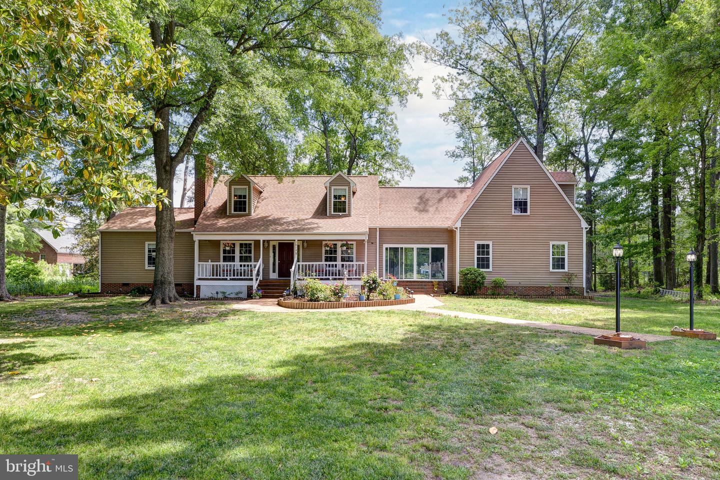 7814 O NEIL, GLOUCESTER, Virginia 23061, 4 Bedrooms Bedrooms, 11 Rooms Rooms,3 BathroomsBathrooms,Residential,For sale,7814 O NEIL,VAGV2000128 MLS # VAGV2000128