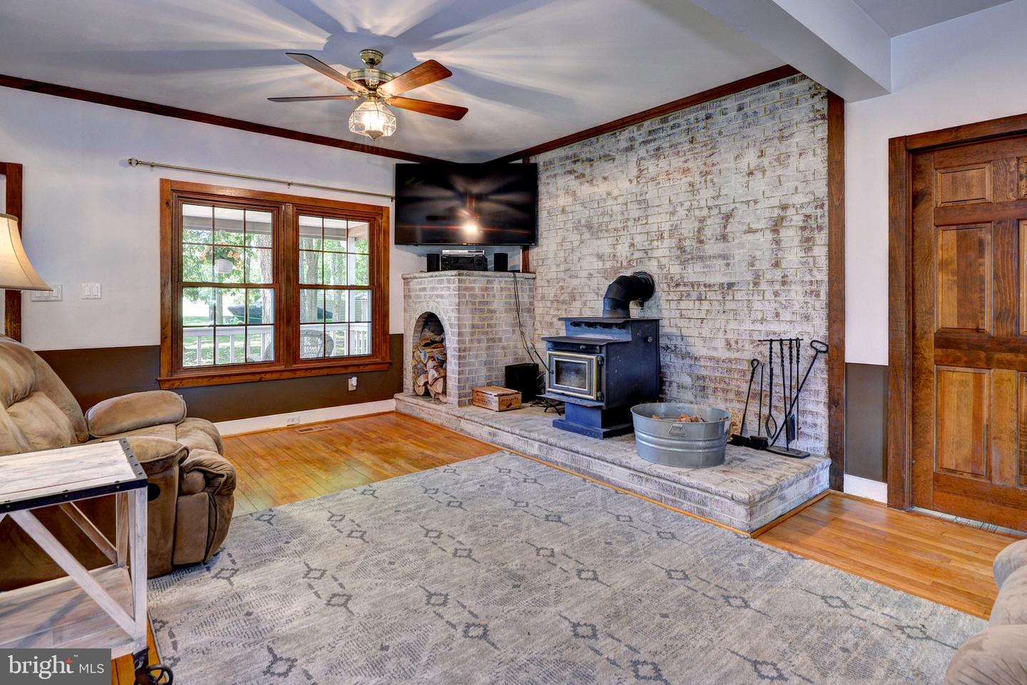 7814 O NEIL, GLOUCESTER, Virginia 23061, 4 Bedrooms Bedrooms, 11 Rooms Rooms,3 BathroomsBathrooms,Residential,For sale,7814 O NEIL,VAGV2000128 MLS # VAGV2000128