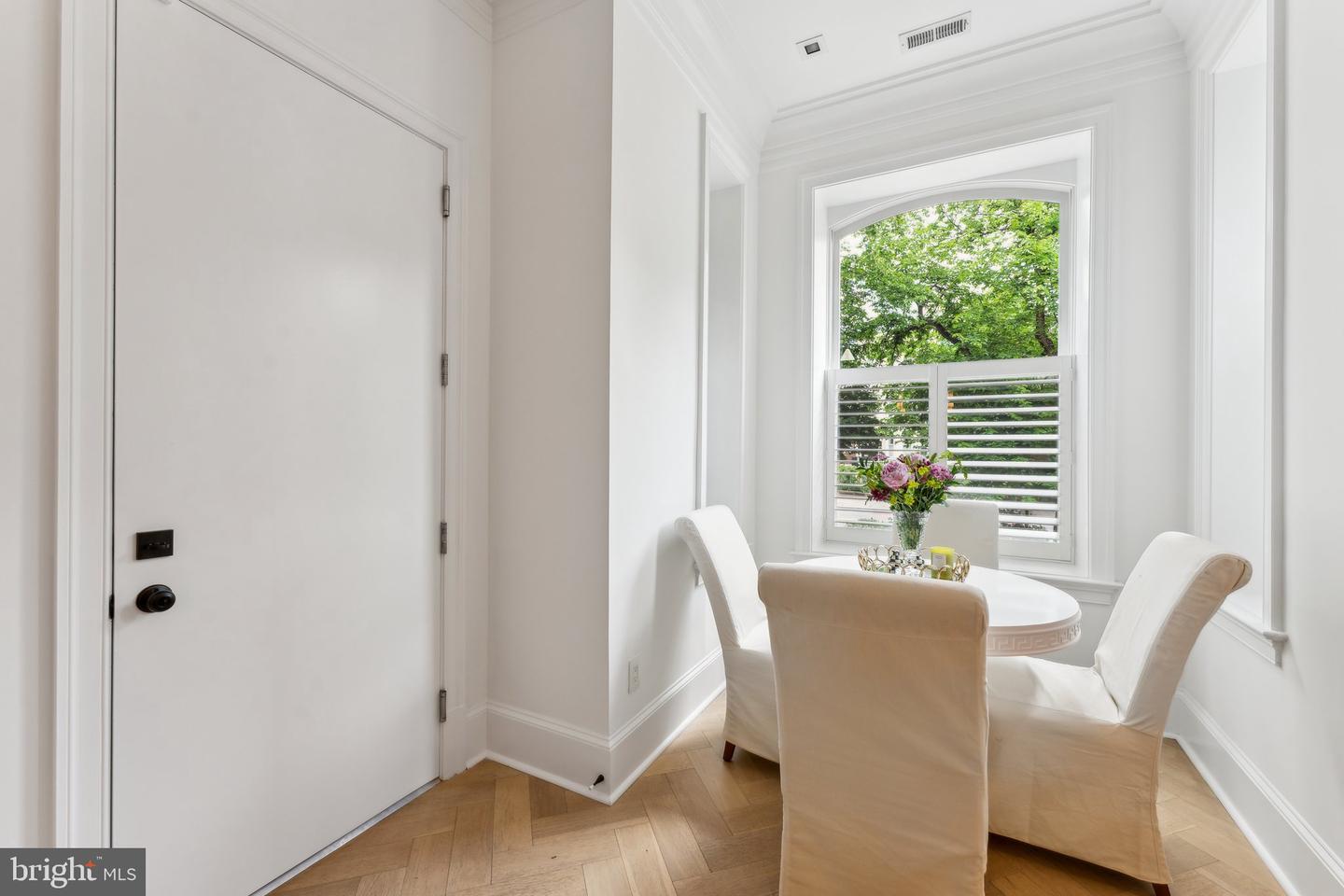 1832 16TH ST NW #2, WASHINGTON, District Of Columbia 20009, 2 Bedrooms Bedrooms, ,2 BathroomsBathrooms,Residential,For sale,1832 16TH ST NW #2,DCDC2199846 MLS # DCDC2199846