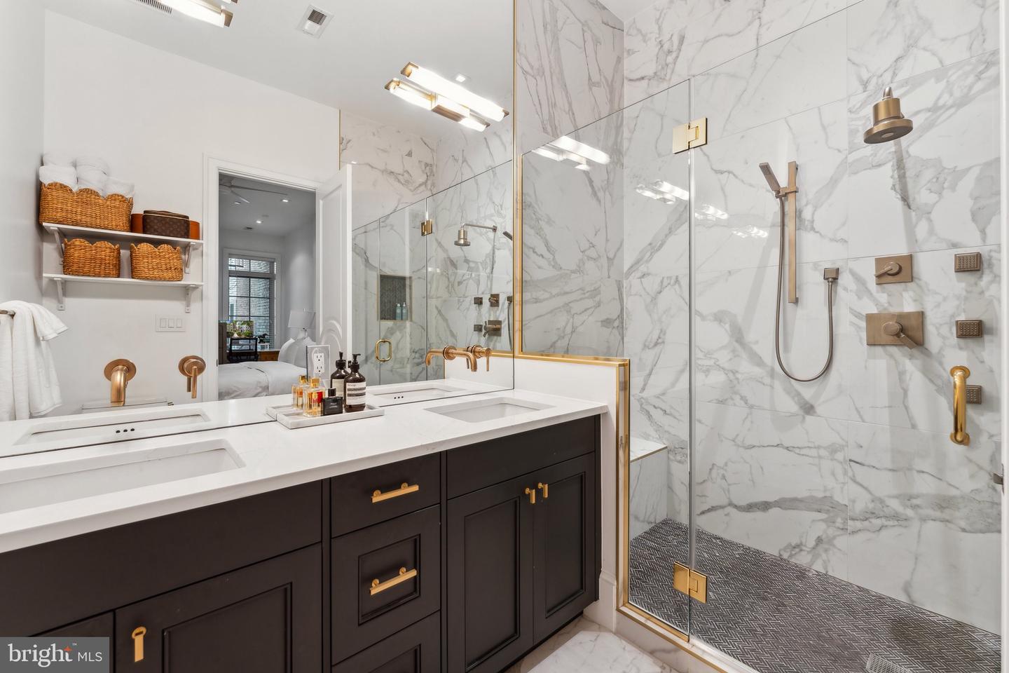 1832 16TH ST NW #2, WASHINGTON, District Of Columbia 20009, 2 Bedrooms Bedrooms, ,2 BathroomsBathrooms,Residential,For sale,1832 16TH ST NW #2,DCDC2199846 MLS # DCDC2199846