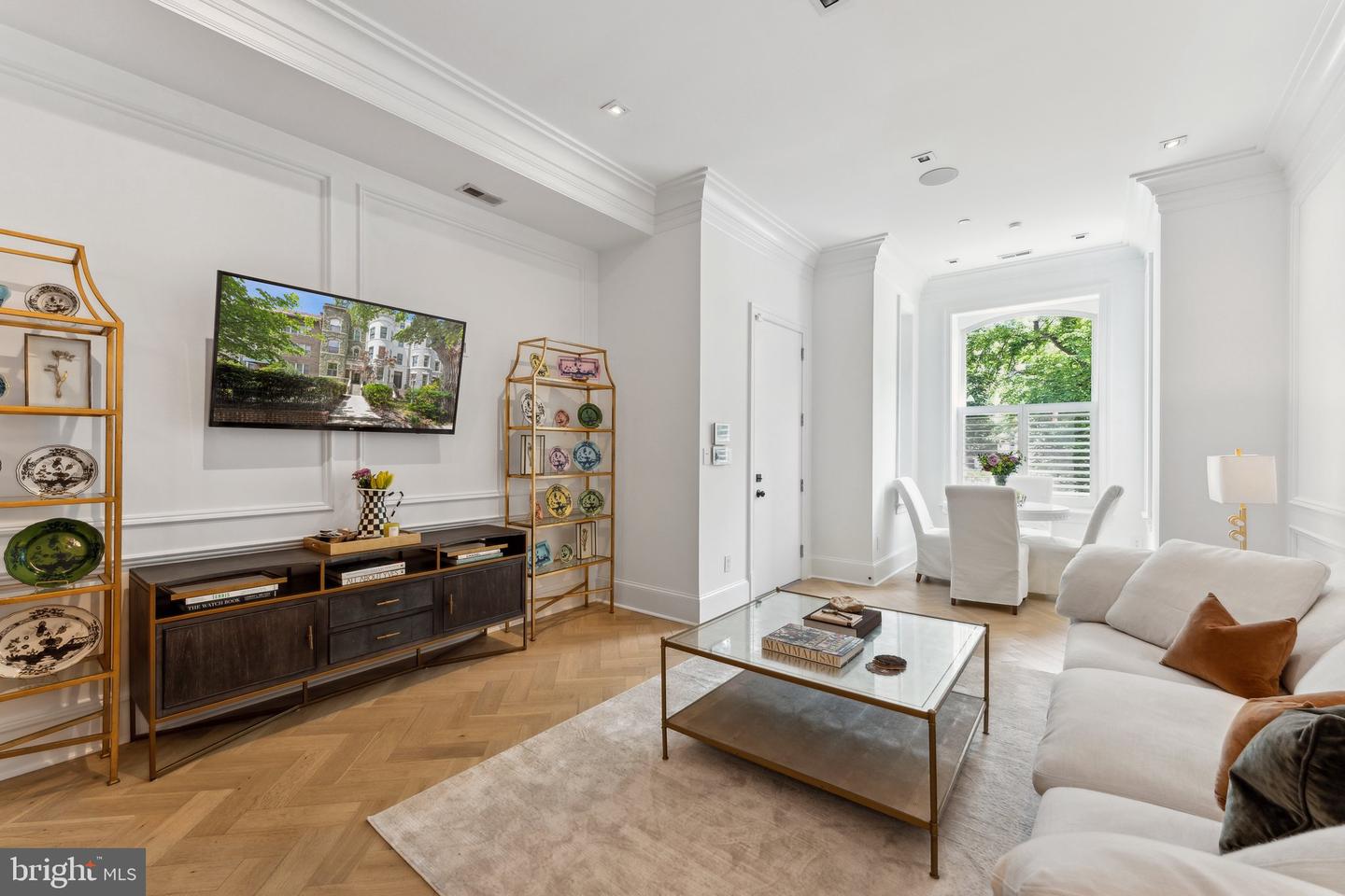 1832 16TH ST NW #2, WASHINGTON, District Of Columbia 20009, 2 Bedrooms Bedrooms, ,2 BathroomsBathrooms,Residential,For sale,1832 16TH ST NW #2,DCDC2199846 MLS # DCDC2199846
