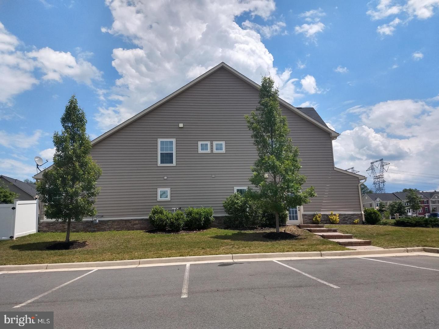41736 MCDIVITT TER, ALDIE, Virginia 20105, 4 Bedrooms Bedrooms, 3 Rooms Rooms,2 BathroomsBathrooms,Residential,For sale,41736 MCDIVITT TER,VALO2096054 MLS # VALO2096054