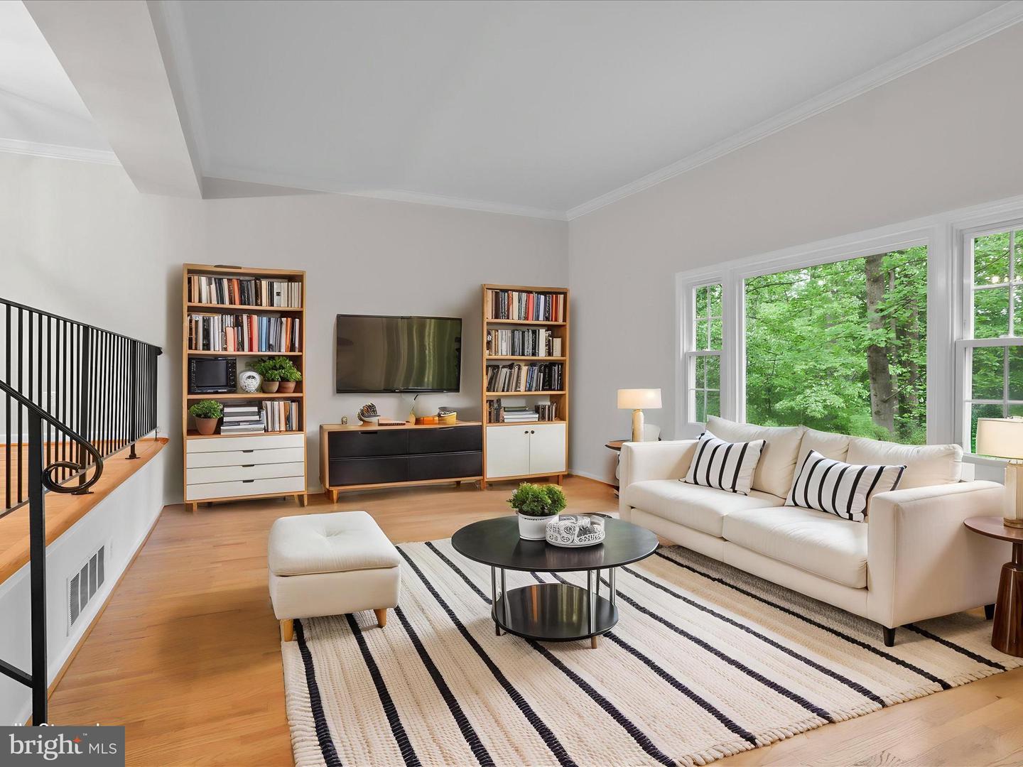 5929 KINGSFORD RD #372, SPRINGFIELD, Virginia 22152, 3 Bedrooms Bedrooms, 11 Rooms Rooms,2 BathroomsBathrooms,Residential,For sale,5929 KINGSFORD RD #372,VAFX2239696 MLS # VAFX2239696
