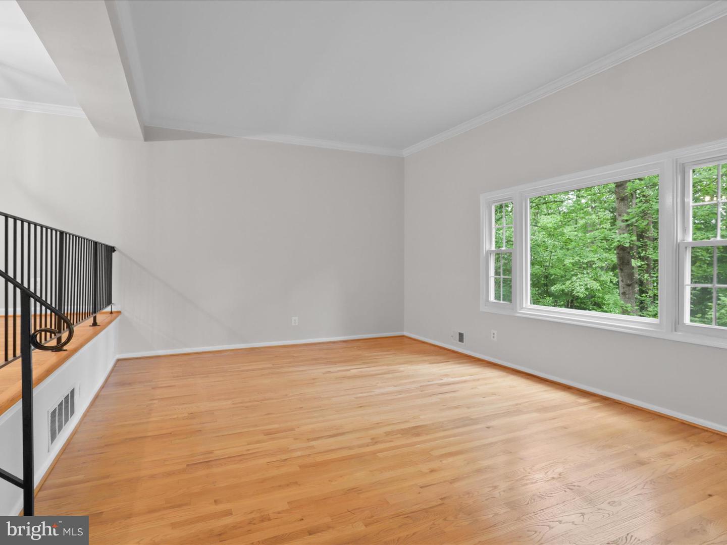 5929 KINGSFORD RD #372, SPRINGFIELD, Virginia 22152, 3 Bedrooms Bedrooms, 11 Rooms Rooms,2 BathroomsBathrooms,Residential,For sale,5929 KINGSFORD RD #372,VAFX2239696 MLS # VAFX2239696