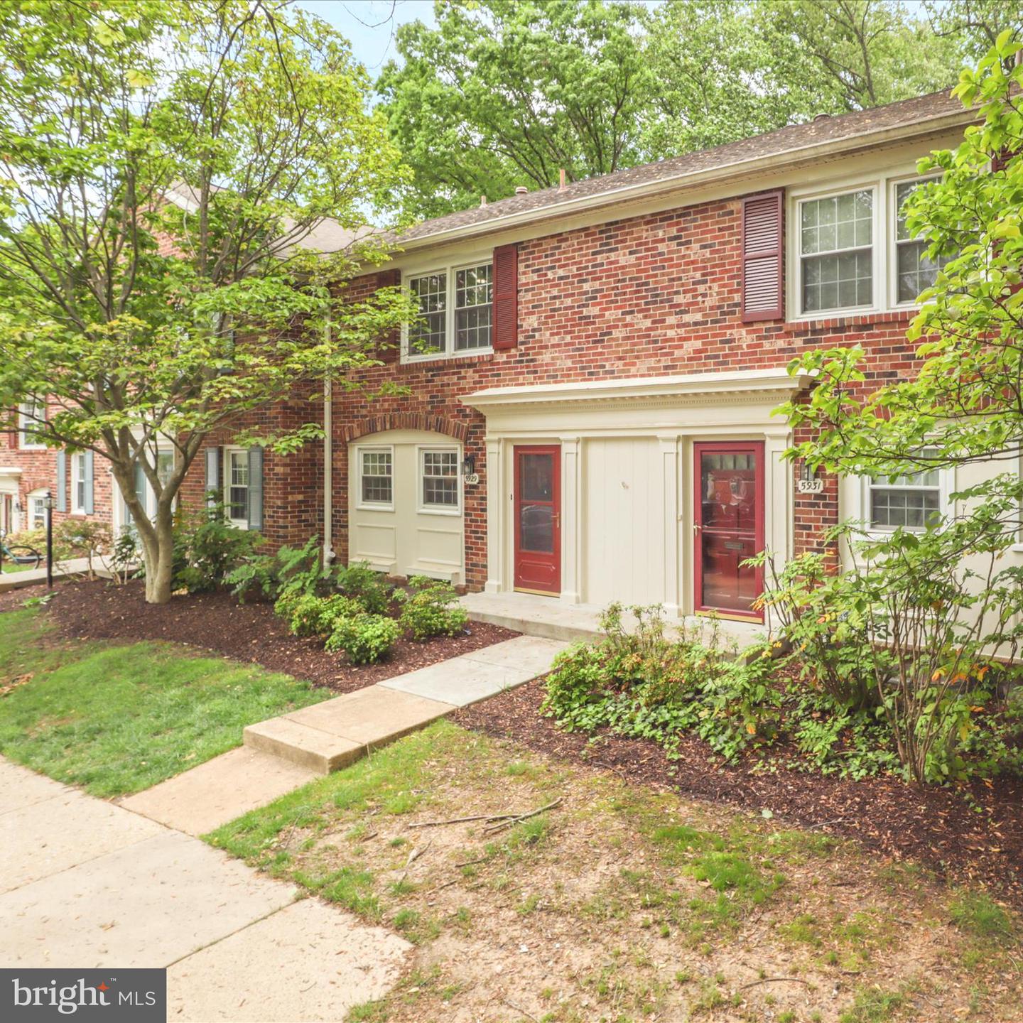 5929 KINGSFORD RD #372, SPRINGFIELD, Virginia 22152, 3 Bedrooms Bedrooms, 11 Rooms Rooms,2 BathroomsBathrooms,Residential,For sale,5929 KINGSFORD RD #372,VAFX2239696 MLS # VAFX2239696