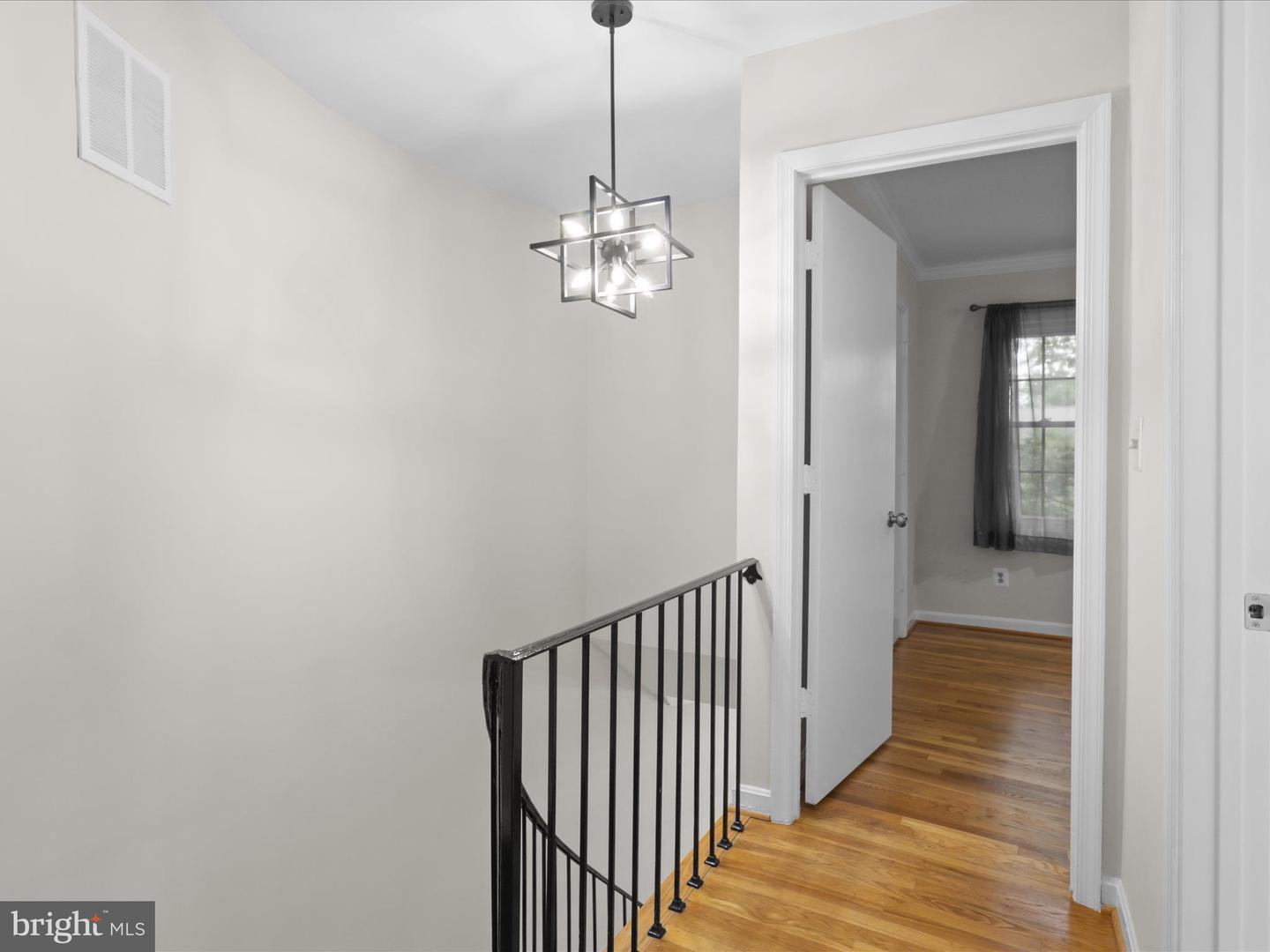 5929 KINGSFORD RD #372, SPRINGFIELD, Virginia 22152, 3 Bedrooms Bedrooms, 11 Rooms Rooms,2 BathroomsBathrooms,Residential,For sale,5929 KINGSFORD RD #372,VAFX2239696 MLS # VAFX2239696