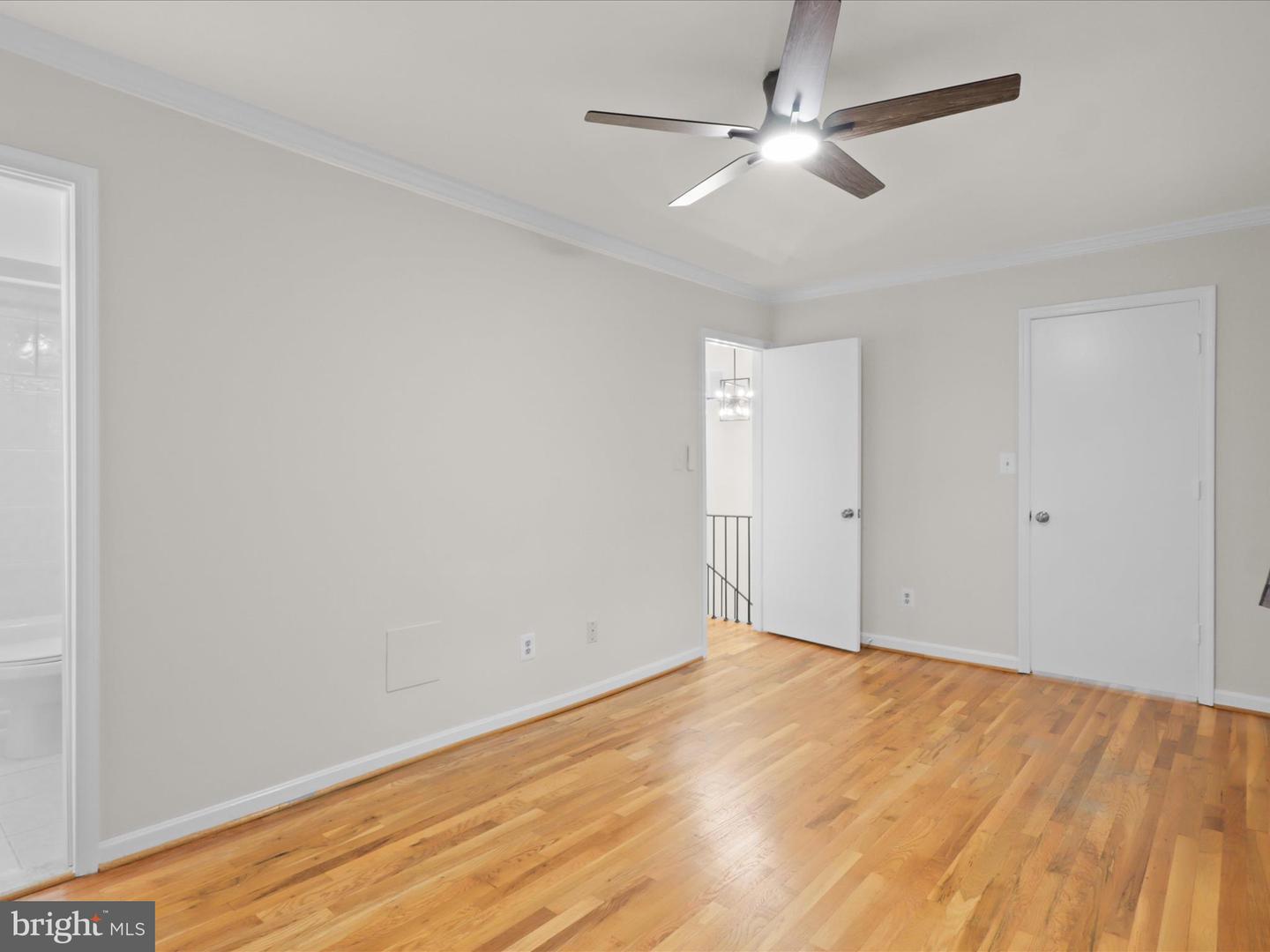 5929 KINGSFORD RD #372, SPRINGFIELD, Virginia 22152, 3 Bedrooms Bedrooms, 11 Rooms Rooms,2 BathroomsBathrooms,Residential,For sale,5929 KINGSFORD RD #372,VAFX2239696 MLS # VAFX2239696