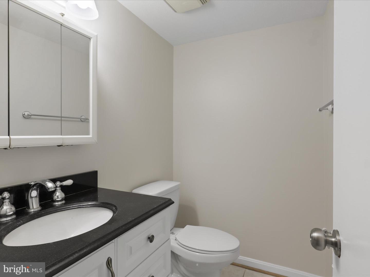 5929 KINGSFORD RD #372, SPRINGFIELD, Virginia 22152, 3 Bedrooms Bedrooms, 11 Rooms Rooms,2 BathroomsBathrooms,Residential,For sale,5929 KINGSFORD RD #372,VAFX2239696 MLS # VAFX2239696