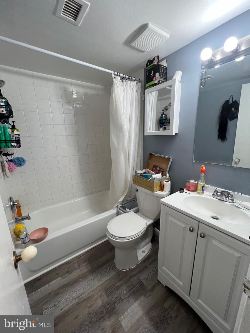 7723 DONNYBROOK CT #205, ANNANDALE, Virginia 22003, 1 Bedroom Bedrooms, ,1 BathroomBathrooms,Residential,For sale,7723 DONNYBROOK CT #205,VAFX2239706 MLS # VAFX2239706