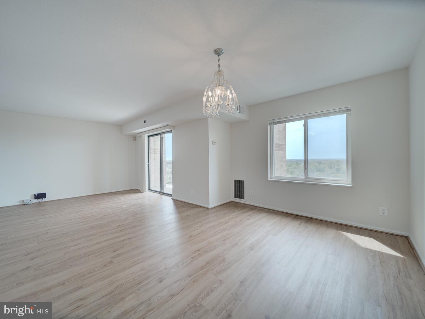 8340 GREENSBORO DRIVE #907, MCLEAN, Virginia 22102, 2 Bedrooms Bedrooms, ,2 BathroomsBathrooms,Residential,For sale,8340 GREENSBORO DRIVE #907,VAFX2239916 MLS # VAFX2239916