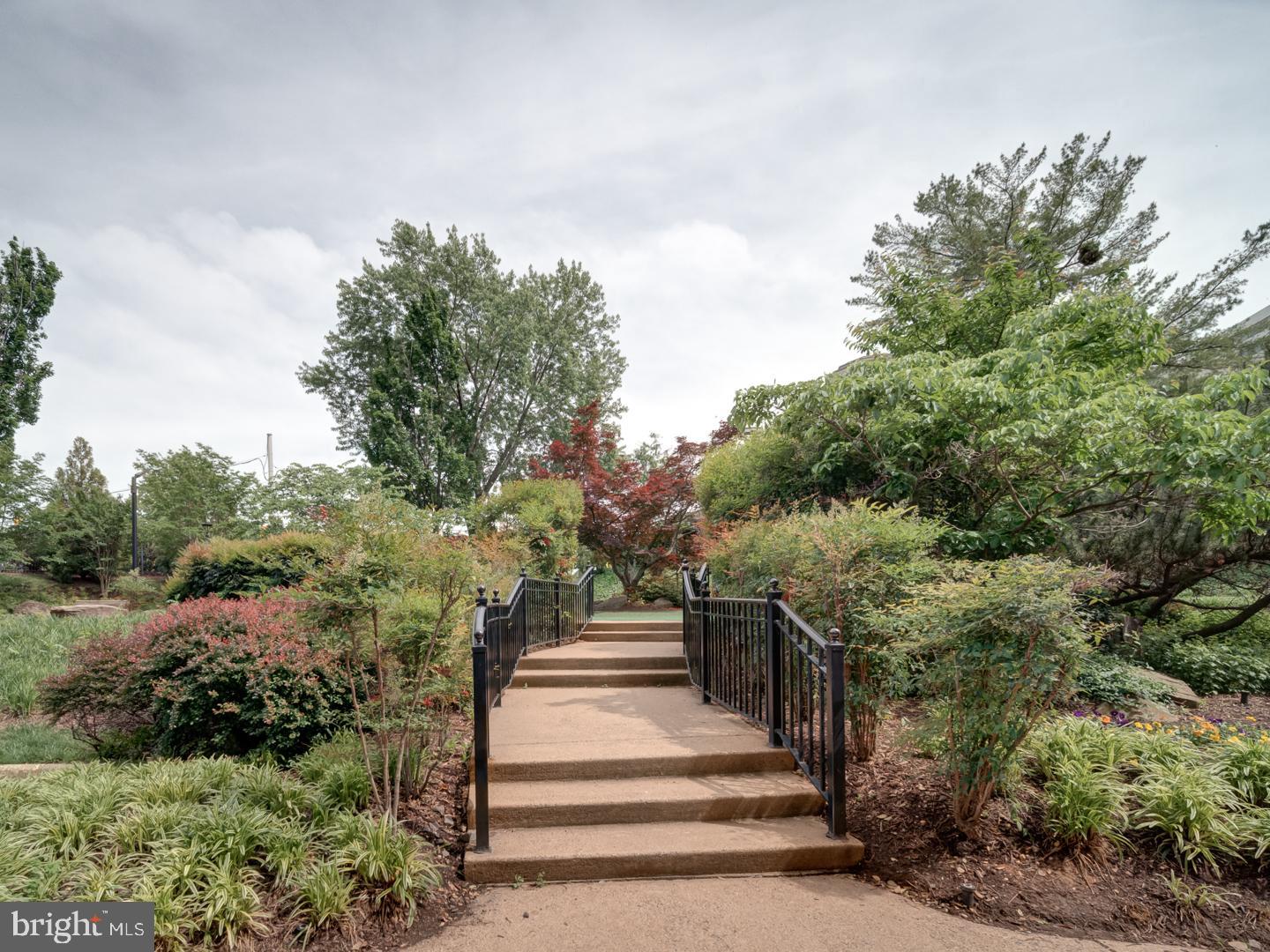 8340 GREENSBORO DRIVE #907, MCLEAN, Virginia 22102, 2 Bedrooms Bedrooms, ,2 BathroomsBathrooms,Residential,For sale,8340 GREENSBORO DRIVE #907,VAFX2239916 MLS # VAFX2239916