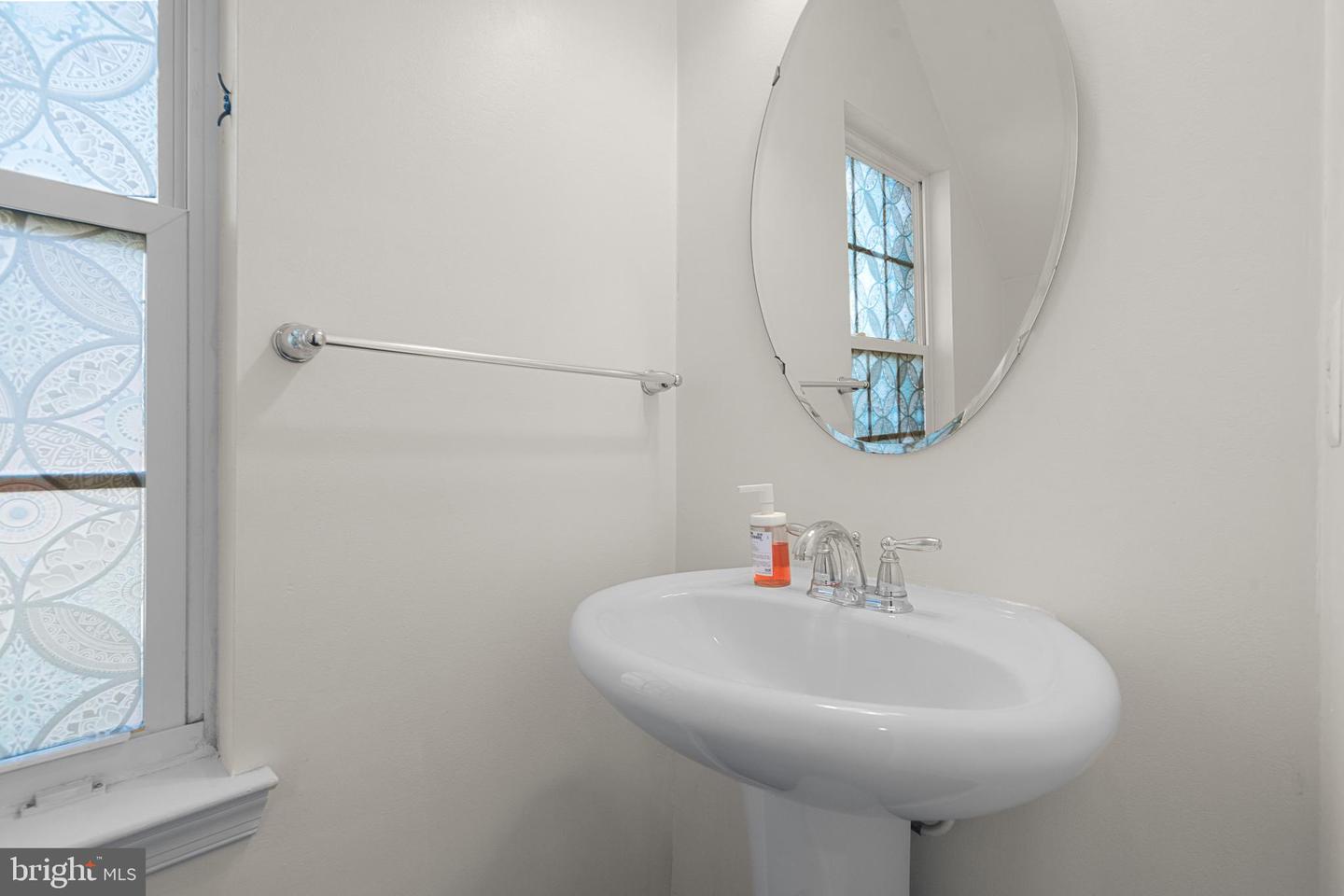 21552 ROMANS DR, ASHBURN, Virginia 20147, 3 Bedrooms Bedrooms, ,2 BathroomsBathrooms,Residential,For sale,21552 ROMANS DR,VALO2096072 MLS # VALO2096072