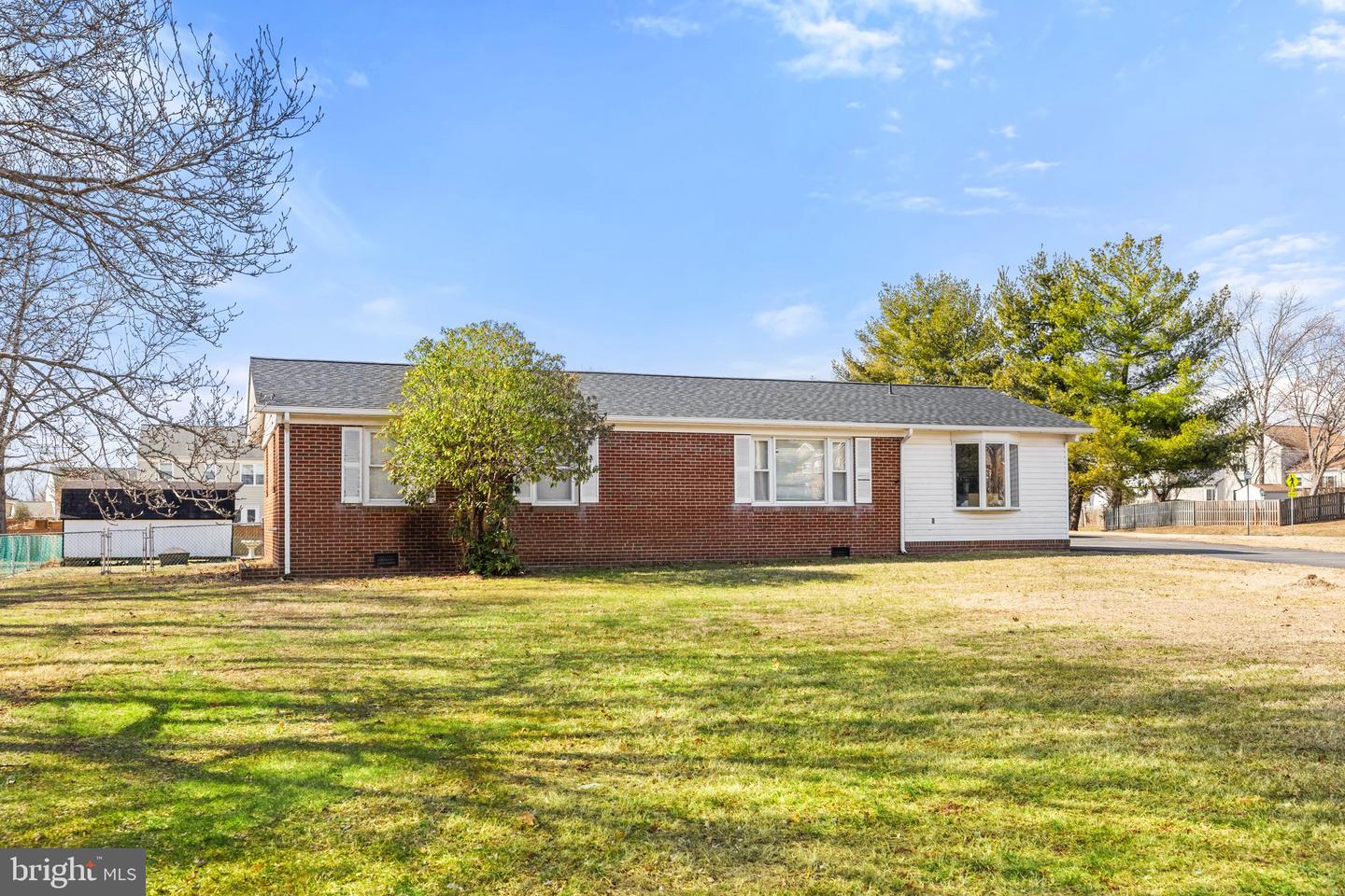 10012 LAKE JACKSON DR, MANASSAS, Virginia 20110, 4 Bedrooms Bedrooms, ,2 BathroomsBathrooms,Residential,For sale,10012 LAKE JACKSON DR,VAMN2008298 MLS # VAMN2008298