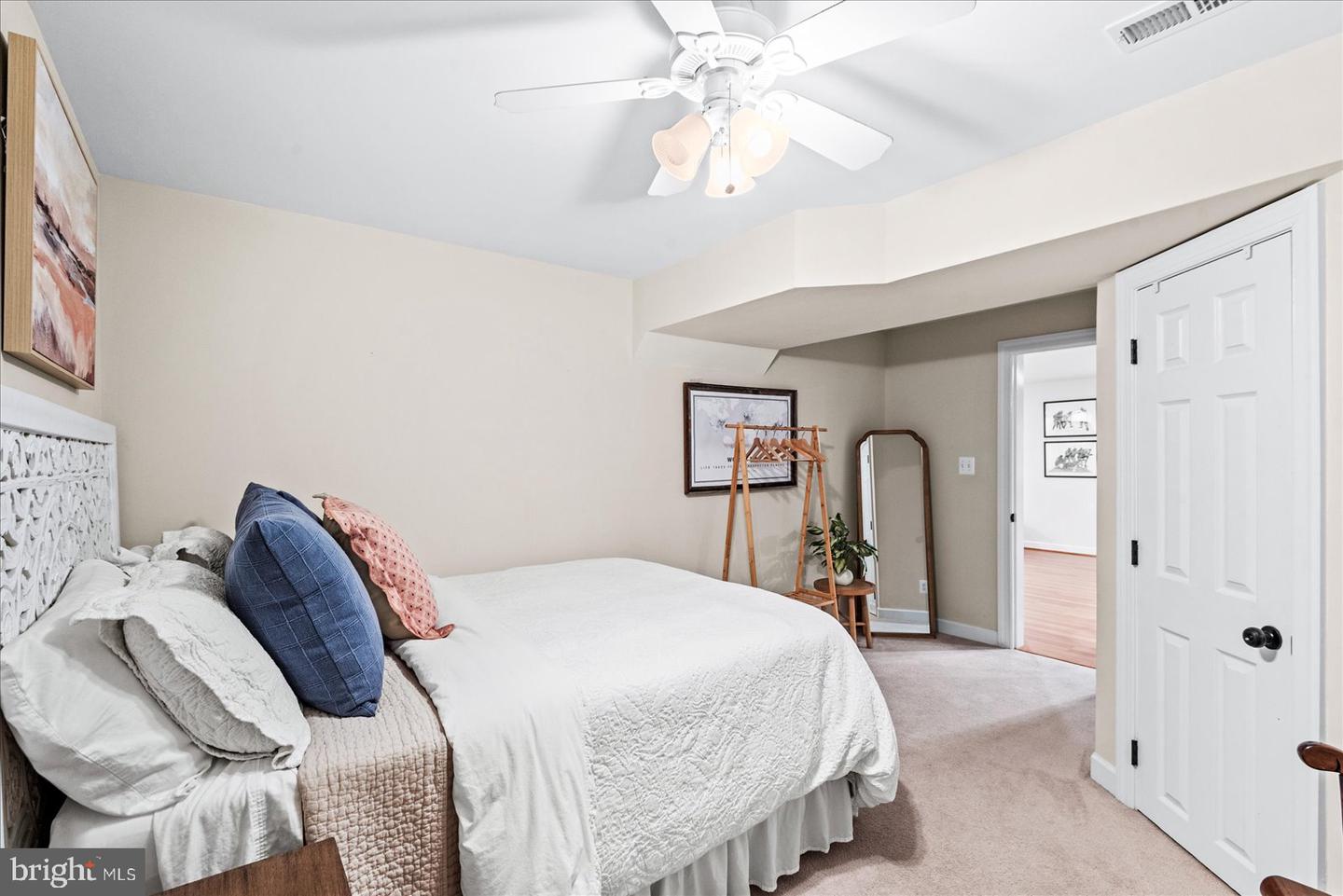 13515 PERIMETER DR, FREDERICKSBURG, Virginia 22407, 5 Bedrooms Bedrooms, ,3 BathroomsBathrooms,Residential,For sale,13515 PERIMETER DR,VASP2032992 MLS # VASP2032992