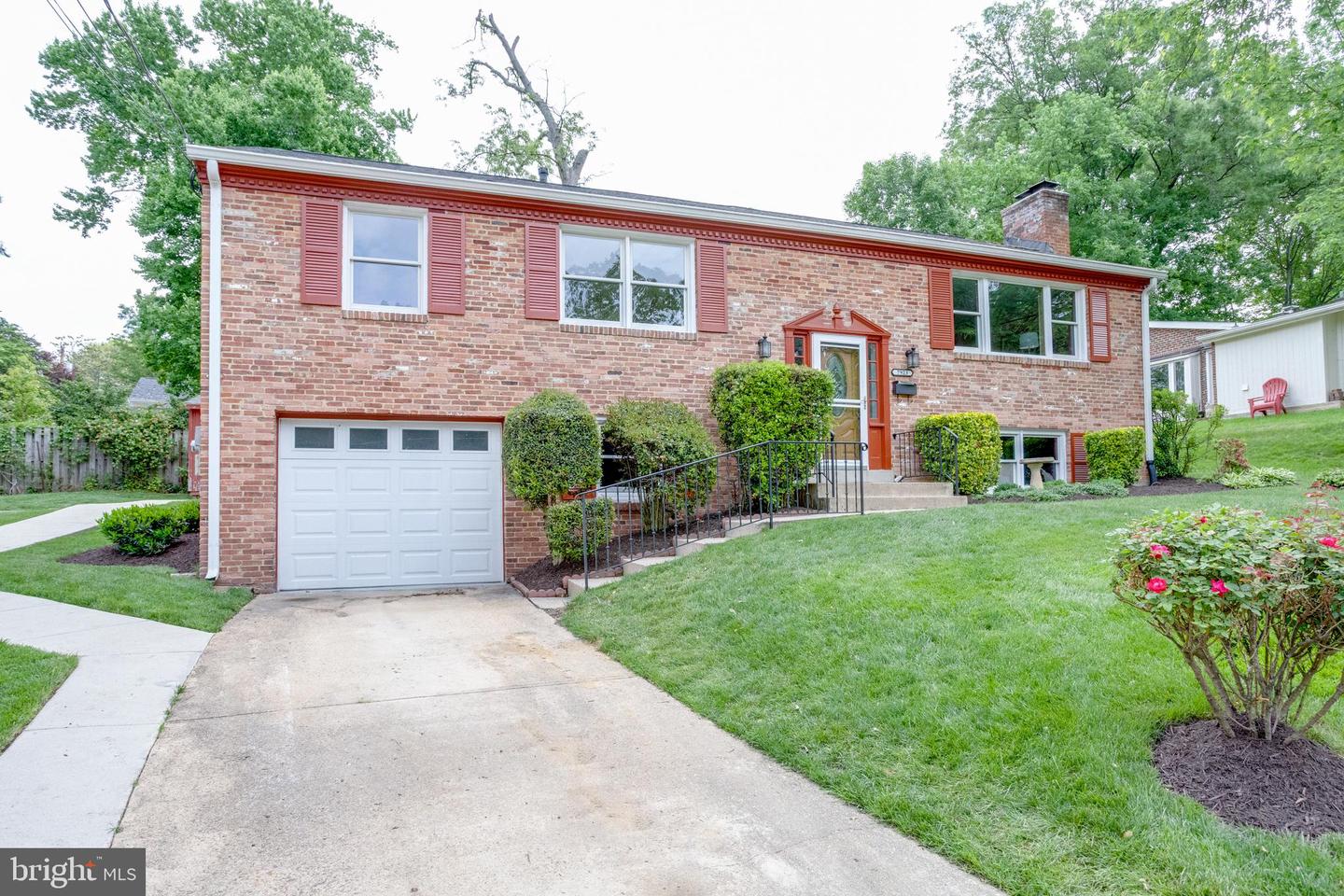 7923 KARL RD, ALEXANDRIA, Virginia 22308, 4 Bedrooms Bedrooms, ,3 BathroomsBathrooms,Residential,For sale,7923 KARL RD,VAFX2239936 MLS # VAFX2239936