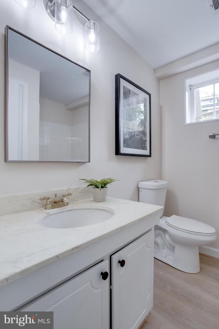 7923 KARL RD, ALEXANDRIA, Virginia 22308, 4 Bedrooms Bedrooms, ,3 BathroomsBathrooms,Residential,For sale,7923 KARL RD,VAFX2239936 MLS # VAFX2239936