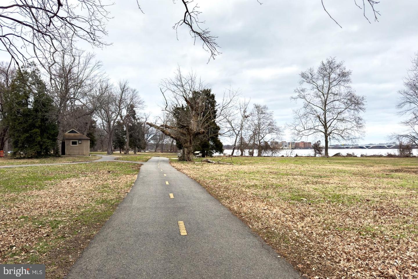 7923 KARL RD, ALEXANDRIA, Virginia 22308, 4 Bedrooms Bedrooms, ,3 BathroomsBathrooms,Residential,For sale,7923 KARL RD,VAFX2239936 MLS # VAFX2239936