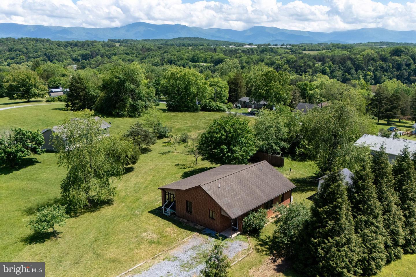 143 WOODLAND CT, LURAY, Virginia 22835, 2 Bedrooms Bedrooms, ,2 BathroomsBathrooms,Residential,For sale,143 WOODLAND CT,VAPA2004894 MLS # VAPA2004894