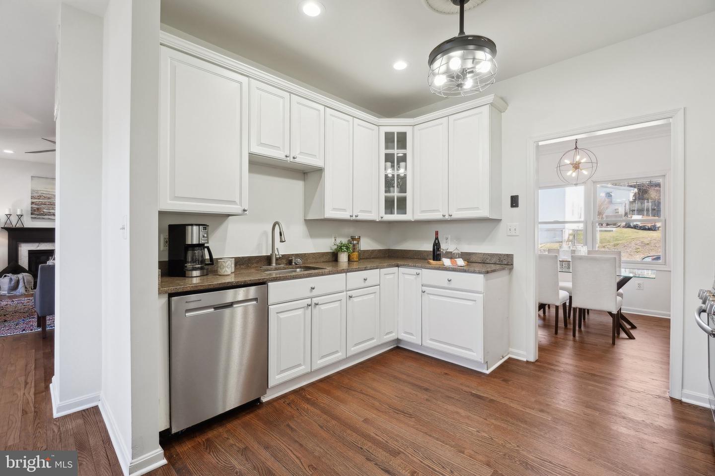 2142 N DINWIDDIE ST, ARLINGTON, Virginia 22207, 4 Bedrooms Bedrooms, ,3 BathroomsBathrooms,Residential,For sale,2142 N DINWIDDIE ST,VAAR2057312 MLS # VAAR2057312