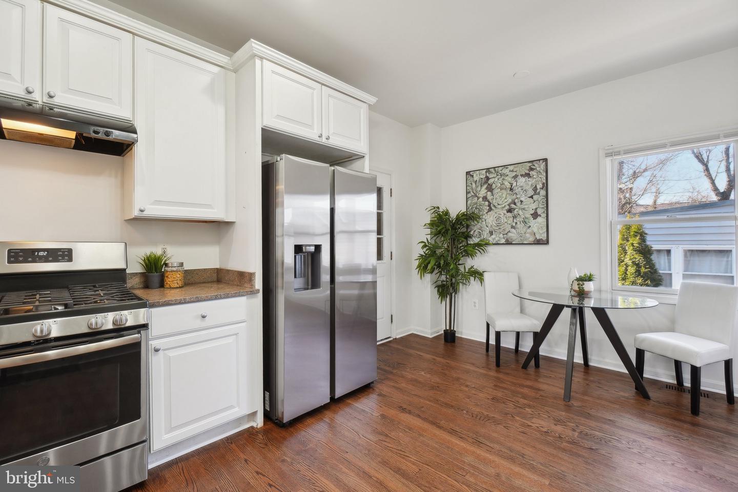 2142 N DINWIDDIE ST, ARLINGTON, Virginia 22207, 4 Bedrooms Bedrooms, ,3 BathroomsBathrooms,Residential,For sale,2142 N DINWIDDIE ST,VAAR2057312 MLS # VAAR2057312