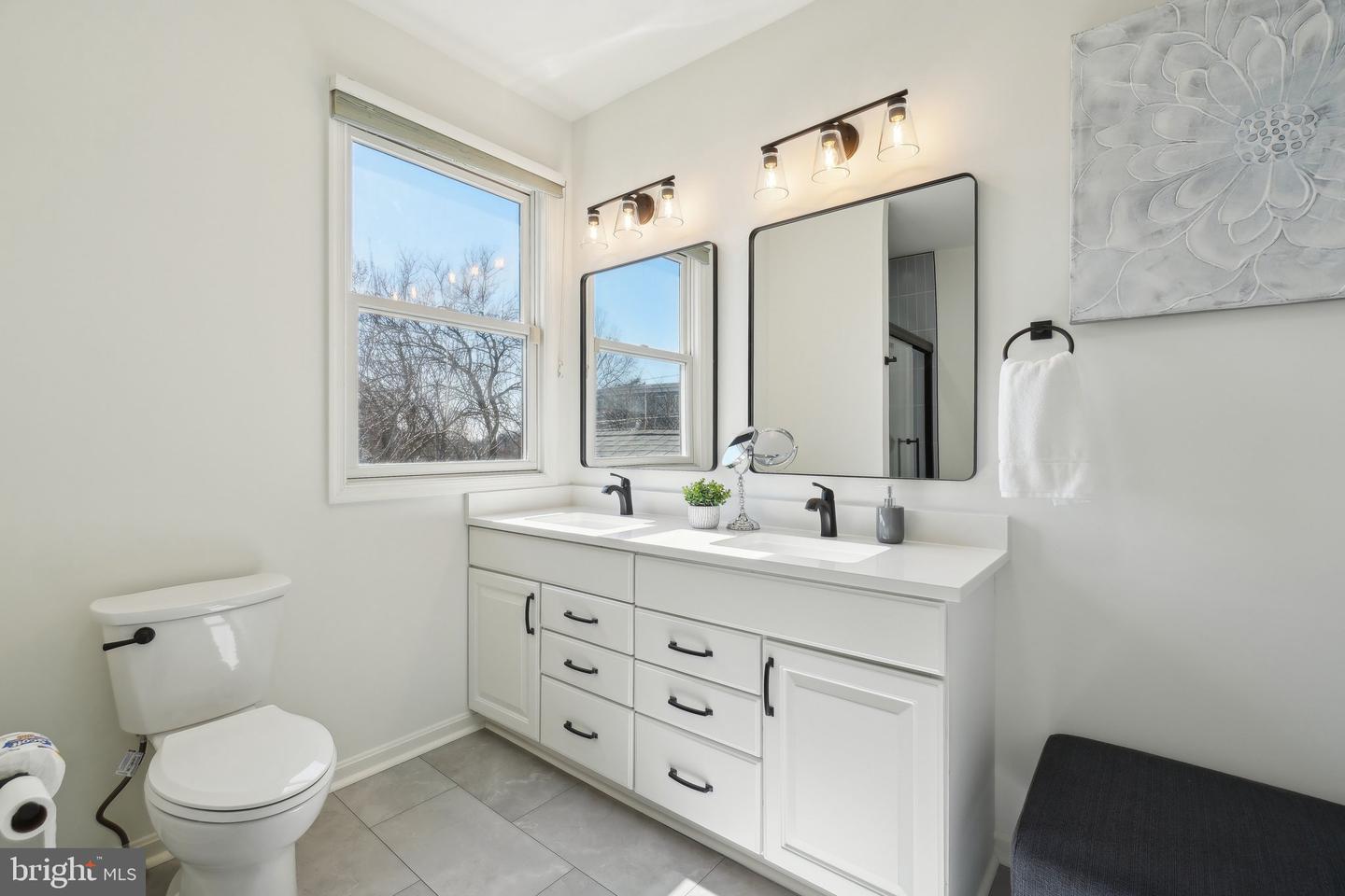 2142 N DINWIDDIE ST, ARLINGTON, Virginia 22207, 4 Bedrooms Bedrooms, ,3 BathroomsBathrooms,Residential,For sale,2142 N DINWIDDIE ST,VAAR2057312 MLS # VAAR2057312