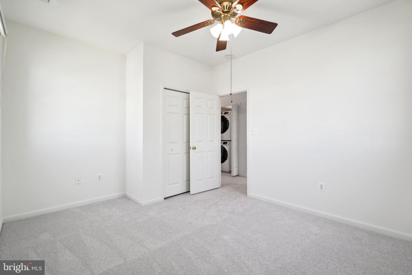 2142 N DINWIDDIE ST, ARLINGTON, Virginia 22207, 4 Bedrooms Bedrooms, ,3 BathroomsBathrooms,Residential,For sale,2142 N DINWIDDIE ST,VAAR2057312 MLS # VAAR2057312