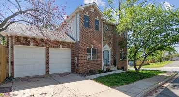 2142 N DINWIDDIE ST, ARLINGTON, Virginia 22207, 4 Bedrooms Bedrooms, ,3 BathroomsBathrooms,Residential,For sale,2142 N DINWIDDIE ST,VAAR2057312 MLS # VAAR2057312