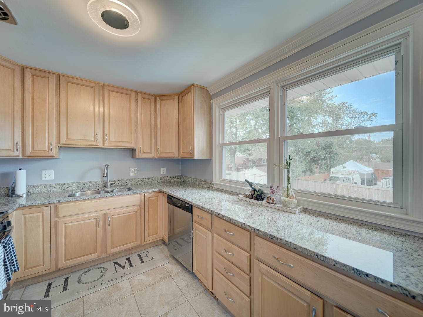 14627 BATAVIA DR, CENTREVILLE, Virginia 20120, 6 Bedrooms Bedrooms, ,2 BathroomsBathrooms,Residential,For sale,14627 BATAVIA DR,VAFX2239976 MLS # VAFX2239976