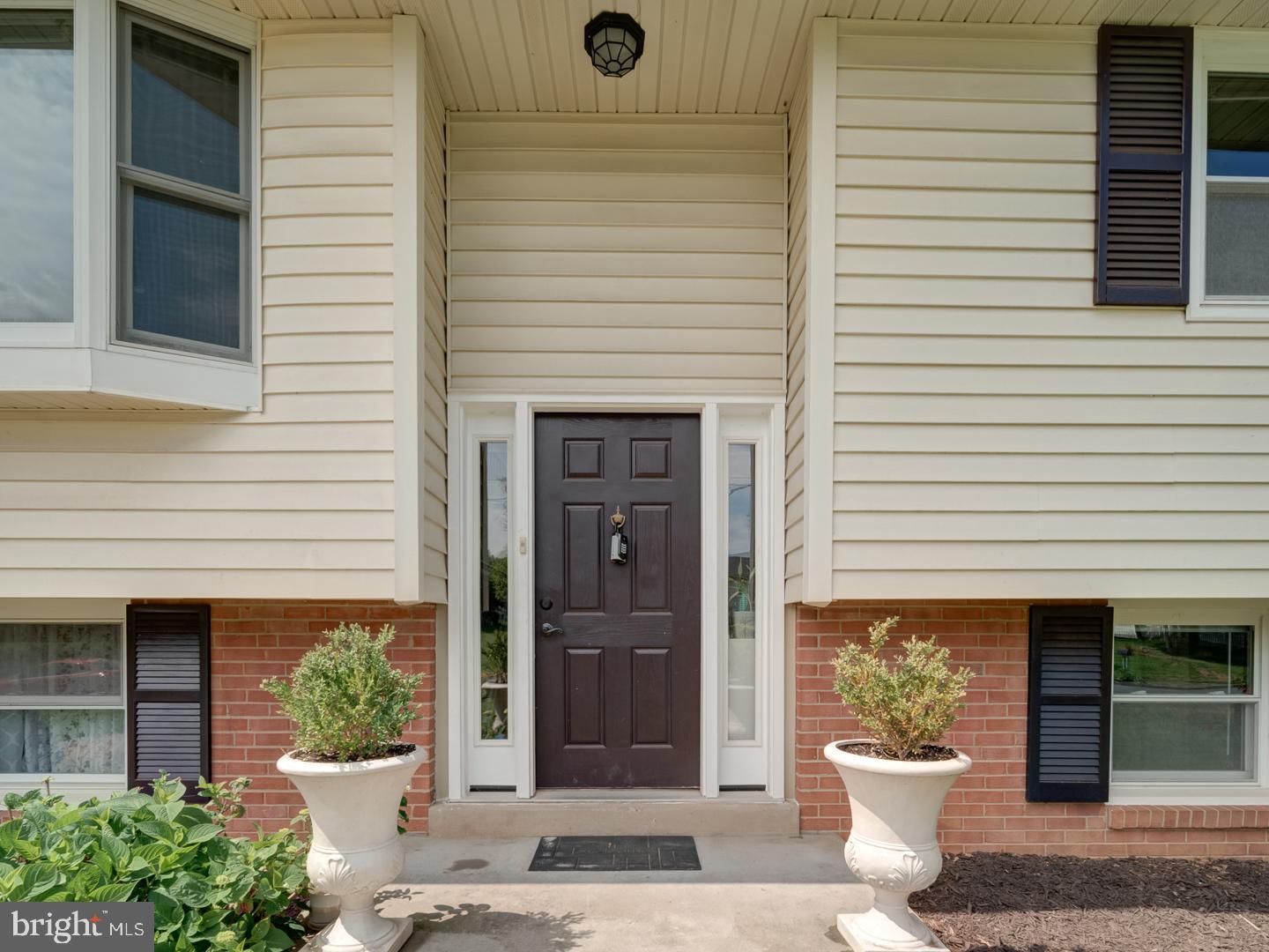14627 BATAVIA DR, CENTREVILLE, Virginia 20120, 6 Bedrooms Bedrooms, ,2 BathroomsBathrooms,Residential,For sale,14627 BATAVIA DR,VAFX2239976 MLS # VAFX2239976