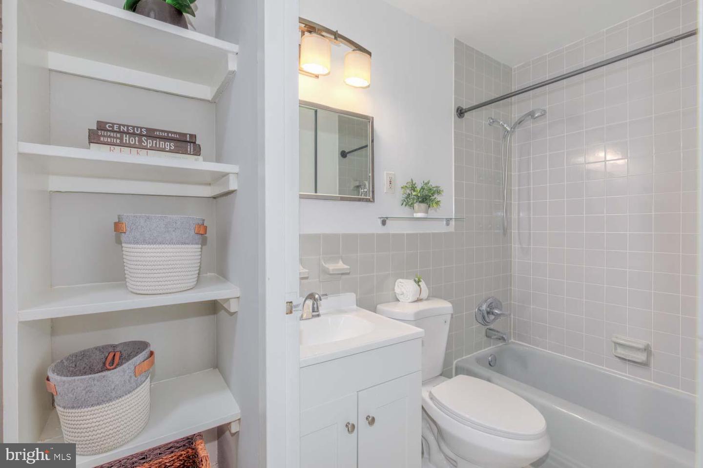 2829 CONNECTICUT AVE NW #312, WASHINGTON, District Of Columbia 20008, 1 Bedroom Bedrooms, ,1 BathroomBathrooms,Residential,For sale,2829 CONNECTICUT AVE NW #312,DCDC2199992 MLS # DCDC2199992
