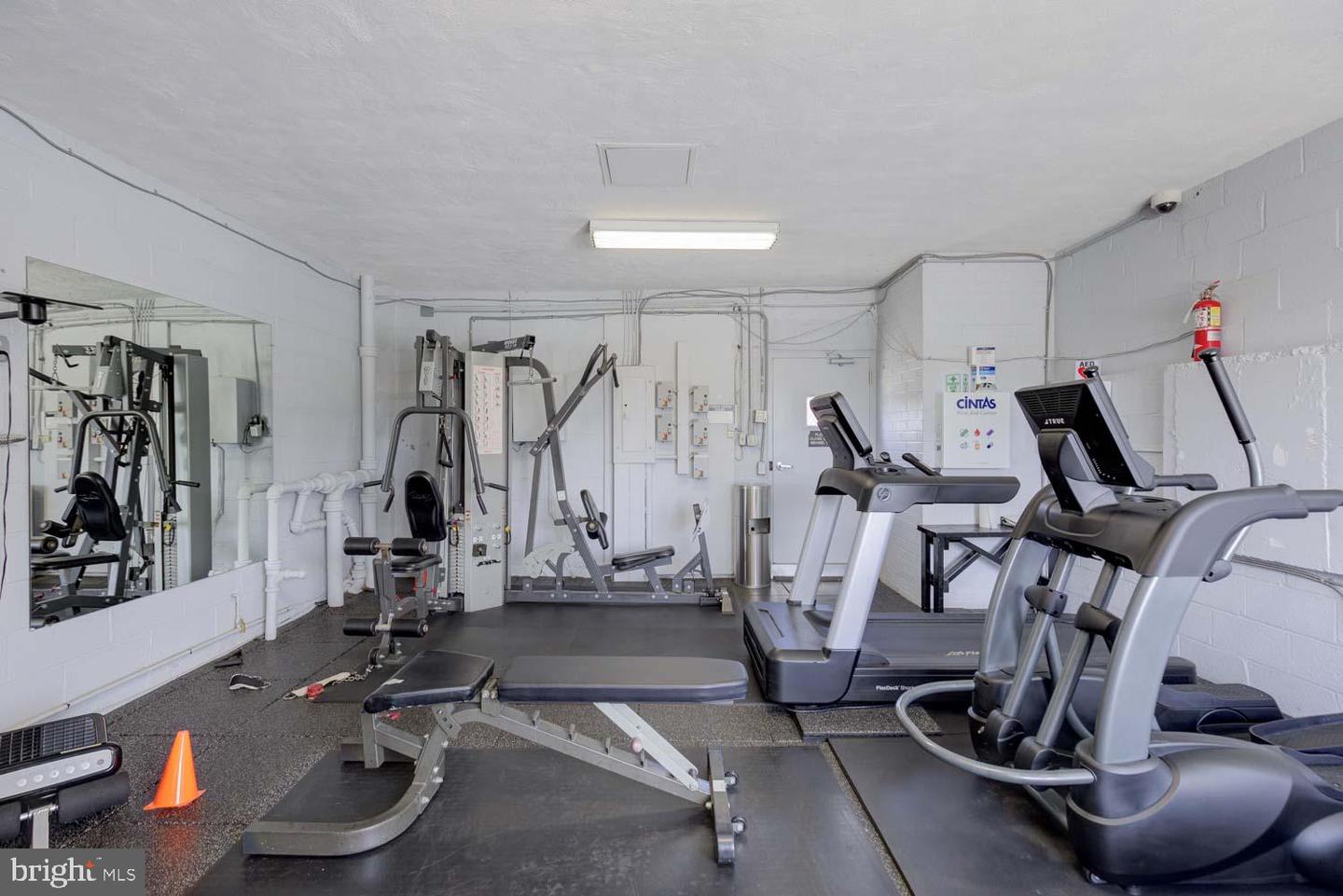 2829 CONNECTICUT AVE NW #312, WASHINGTON, District Of Columbia 20008, 1 Bedroom Bedrooms, ,1 BathroomBathrooms,Residential,For sale,2829 CONNECTICUT AVE NW #312,DCDC2199992 MLS # DCDC2199992