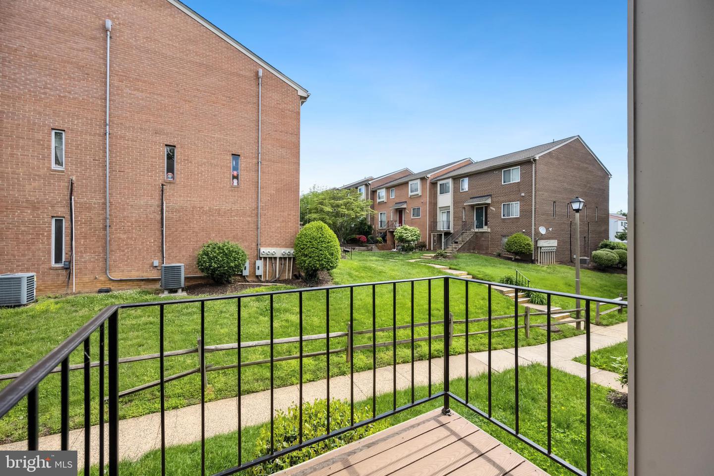 6744 PERRY PENNEY DR #131, ANNANDALE, Virginia 22003, 3 Bedrooms Bedrooms, 10 Rooms Rooms,2 BathroomsBathrooms,Residential,For sale,6744 PERRY PENNEY DR #131,VAFX2239990 MLS # VAFX2239990