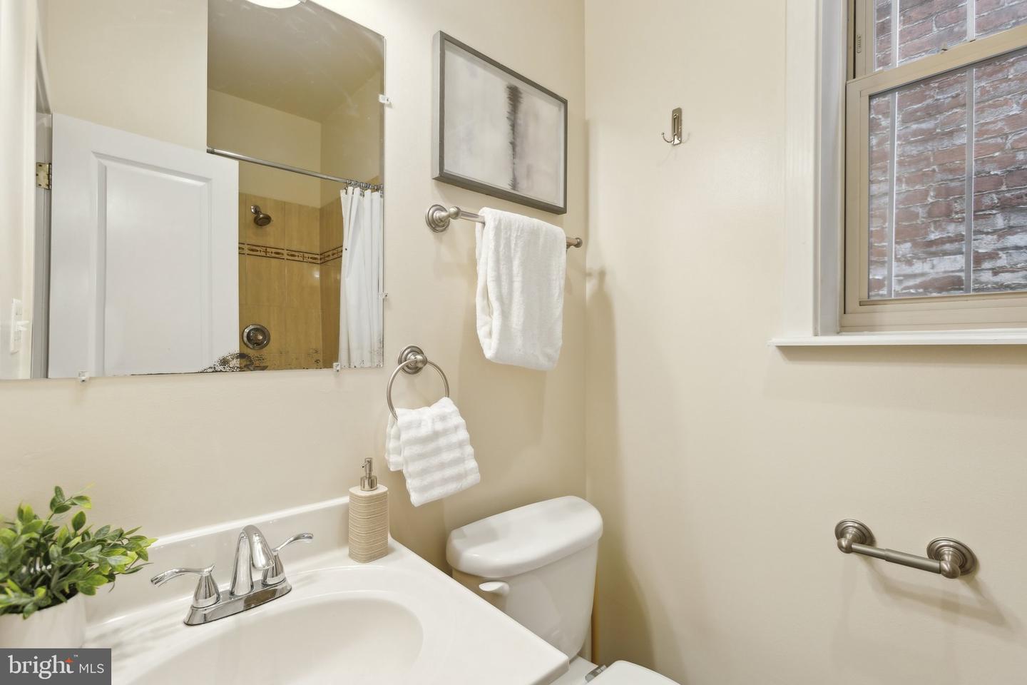 523 FLORIDA AVE NW #2, WASHINGTON, District Of Columbia 20001, 2 Bedrooms Bedrooms, ,2 BathroomsBathrooms,Residential,For sale,523 FLORIDA AVE NW #2,DCDC2200018 MLS # DCDC2200018
