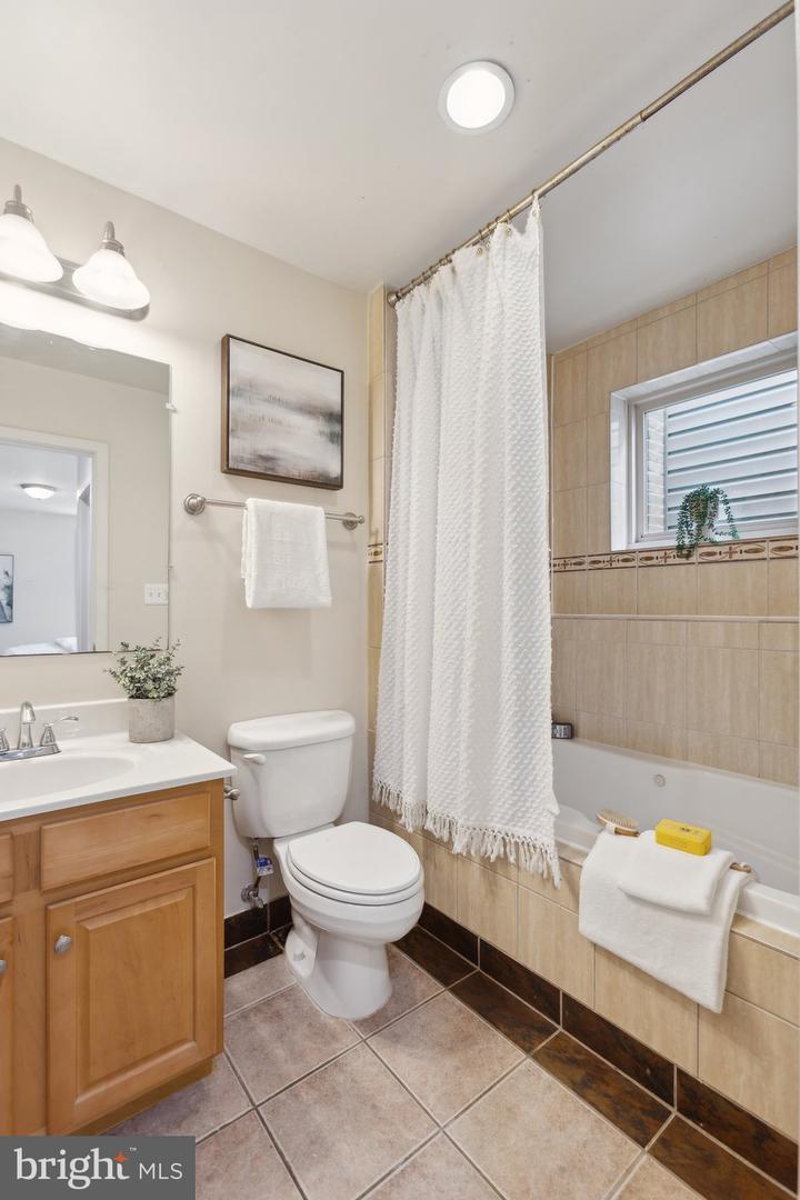 523 FLORIDA AVE NW #2, WASHINGTON, District Of Columbia 20001, 2 Bedrooms Bedrooms, ,2 BathroomsBathrooms,Residential,For sale,523 FLORIDA AVE NW #2,DCDC2200018 MLS # DCDC2200018