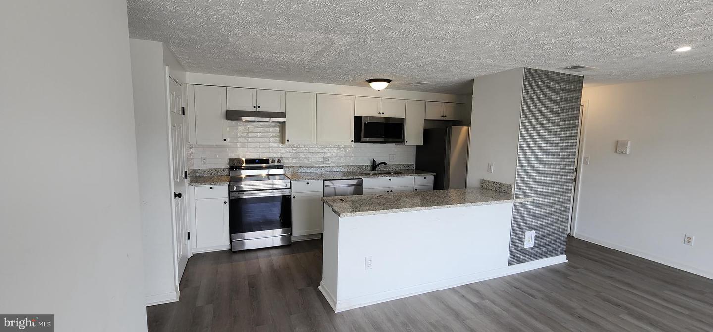 3371 YOST LN #201, DUMFRIES, Virginia 22026, 2 Bedrooms Bedrooms, ,2 BathroomsBathrooms,Residential,For sale,3371 YOST LN #201,VAPW2094400 MLS # VAPW2094400