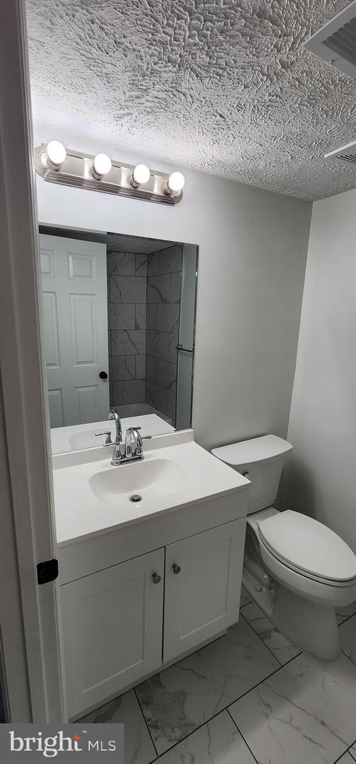 3371 YOST LN #201, DUMFRIES, Virginia 22026, 2 Bedrooms Bedrooms, ,2 BathroomsBathrooms,Residential,For sale,3371 YOST LN #201,VAPW2094400 MLS # VAPW2094400