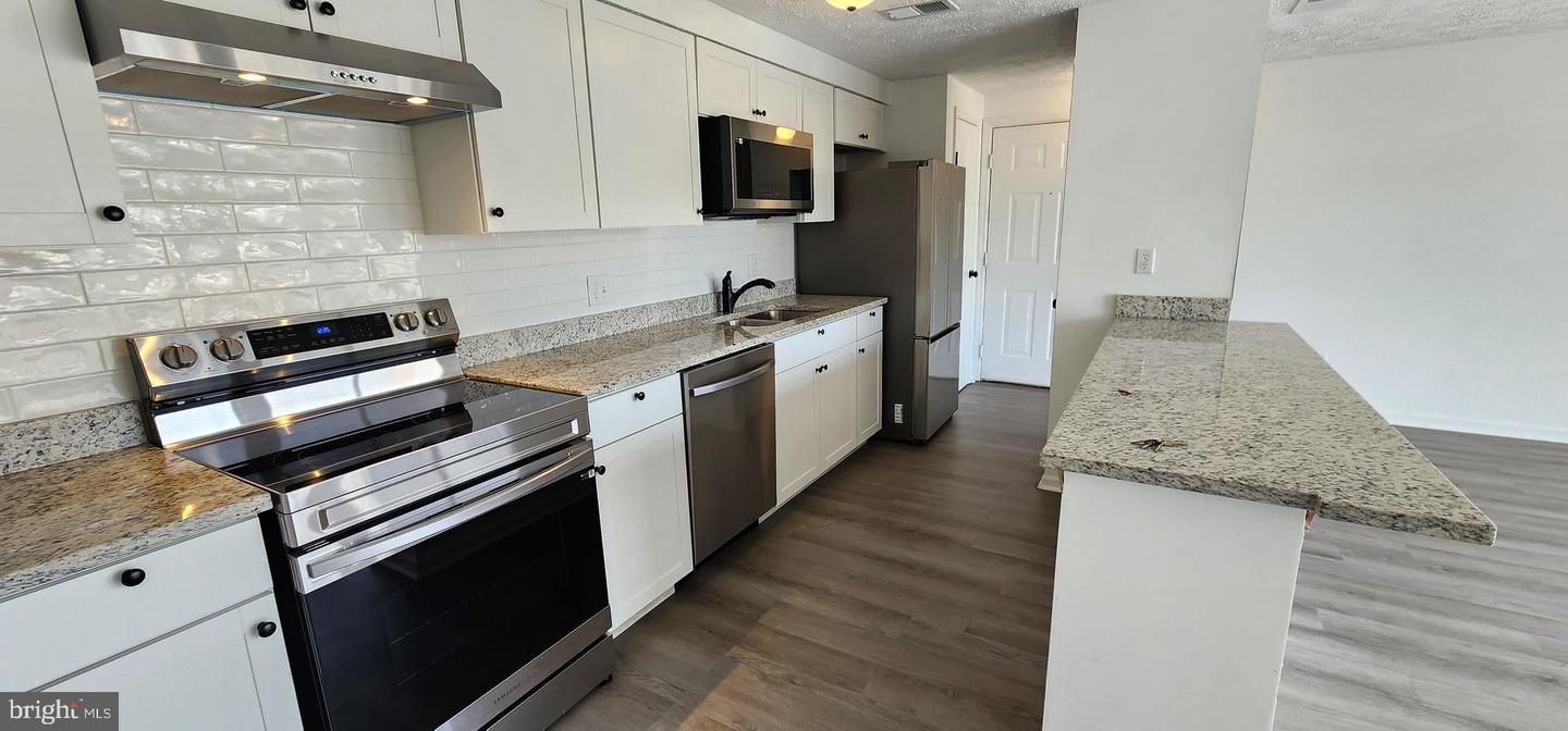 3371 YOST LN #201, DUMFRIES, Virginia 22026, 2 Bedrooms Bedrooms, ,2 BathroomsBathrooms,Residential,For sale,3371 YOST LN #201,VAPW2094400 MLS # VAPW2094400