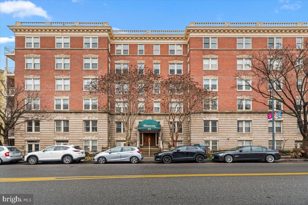 1801 CALVERT ST NW #204, WASHINGTON, District Of Columbia 20009, 1 Bedroom Bedrooms, ,1 BathroomBathrooms,Residential,For sale,1801 CALVERT ST NW #204,DCDC2200026 MLS # DCDC2200026